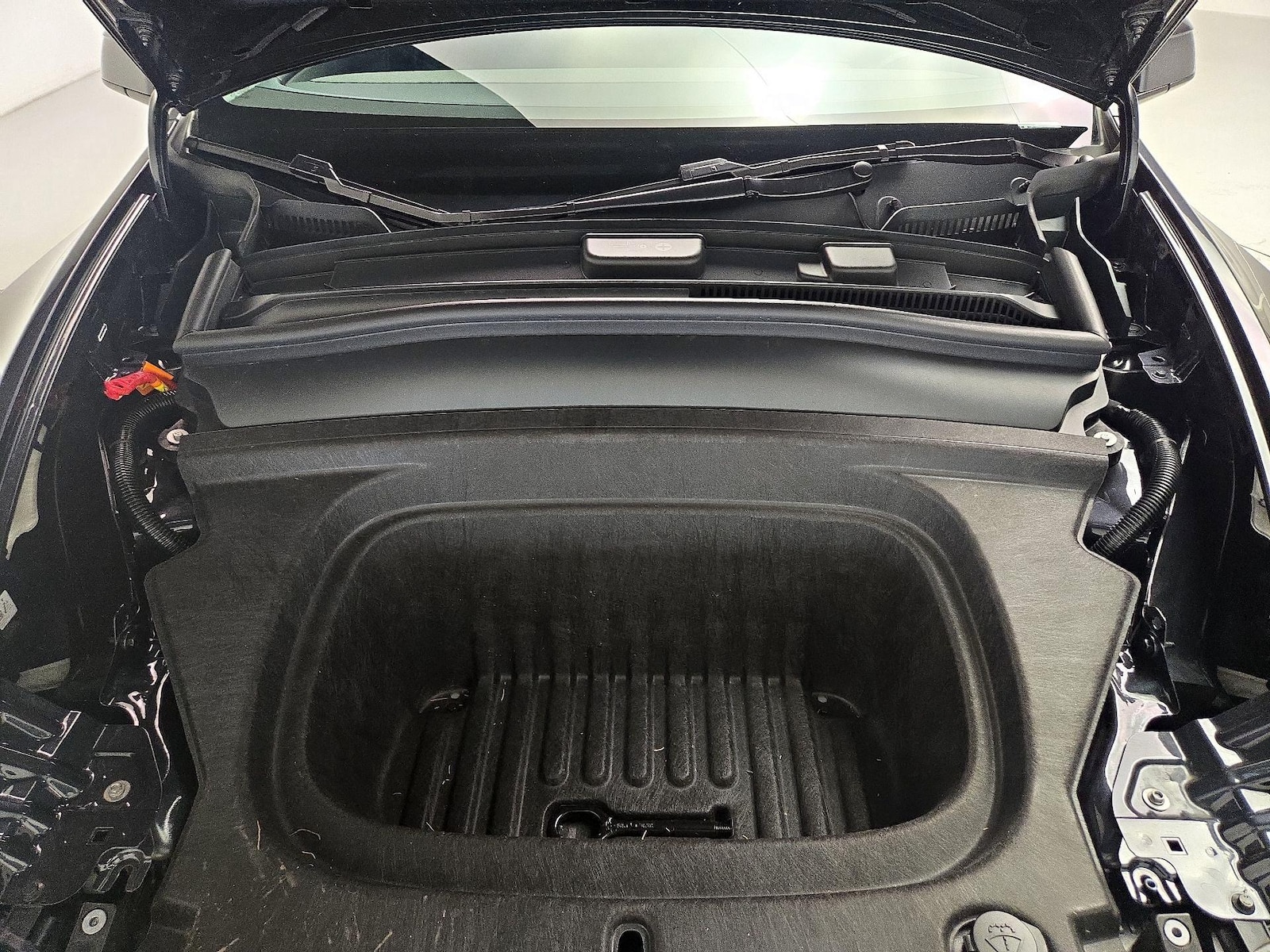 2026 Tesla Model Y Standard - Photo 21
