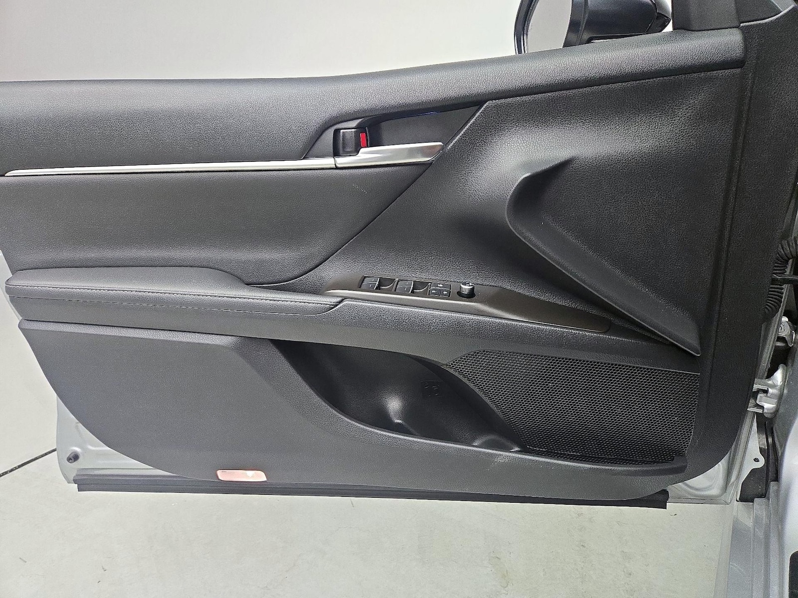 2023 Toyota Camry XSE - Photo 13