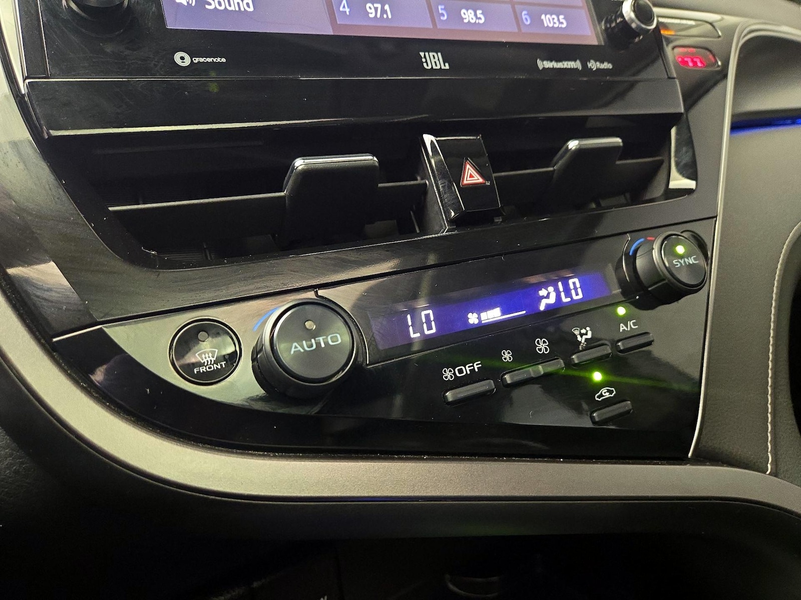 2023 Toyota Camry XSE - Photo 18