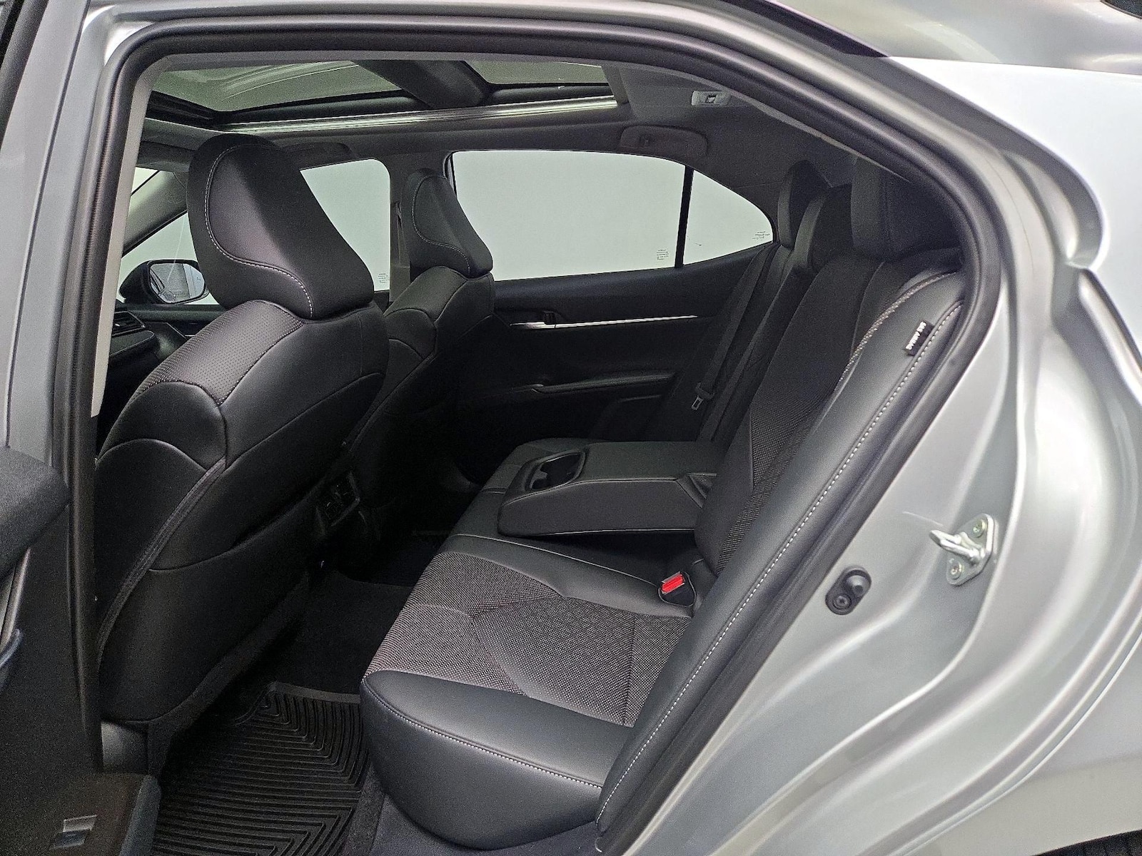 2023 Toyota Camry XSE - Photo 22