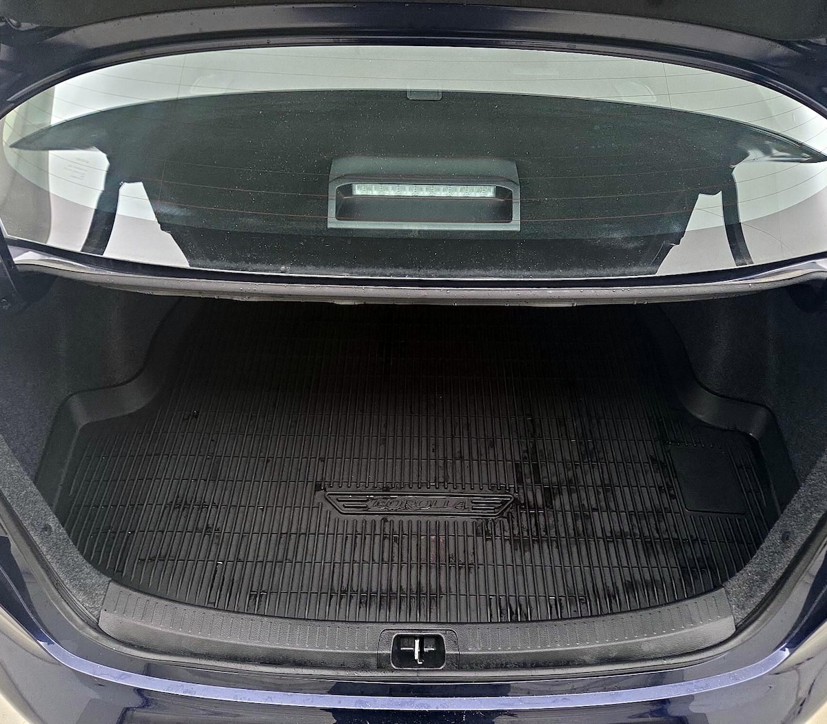 Trunk/Cargo (Seats Up)