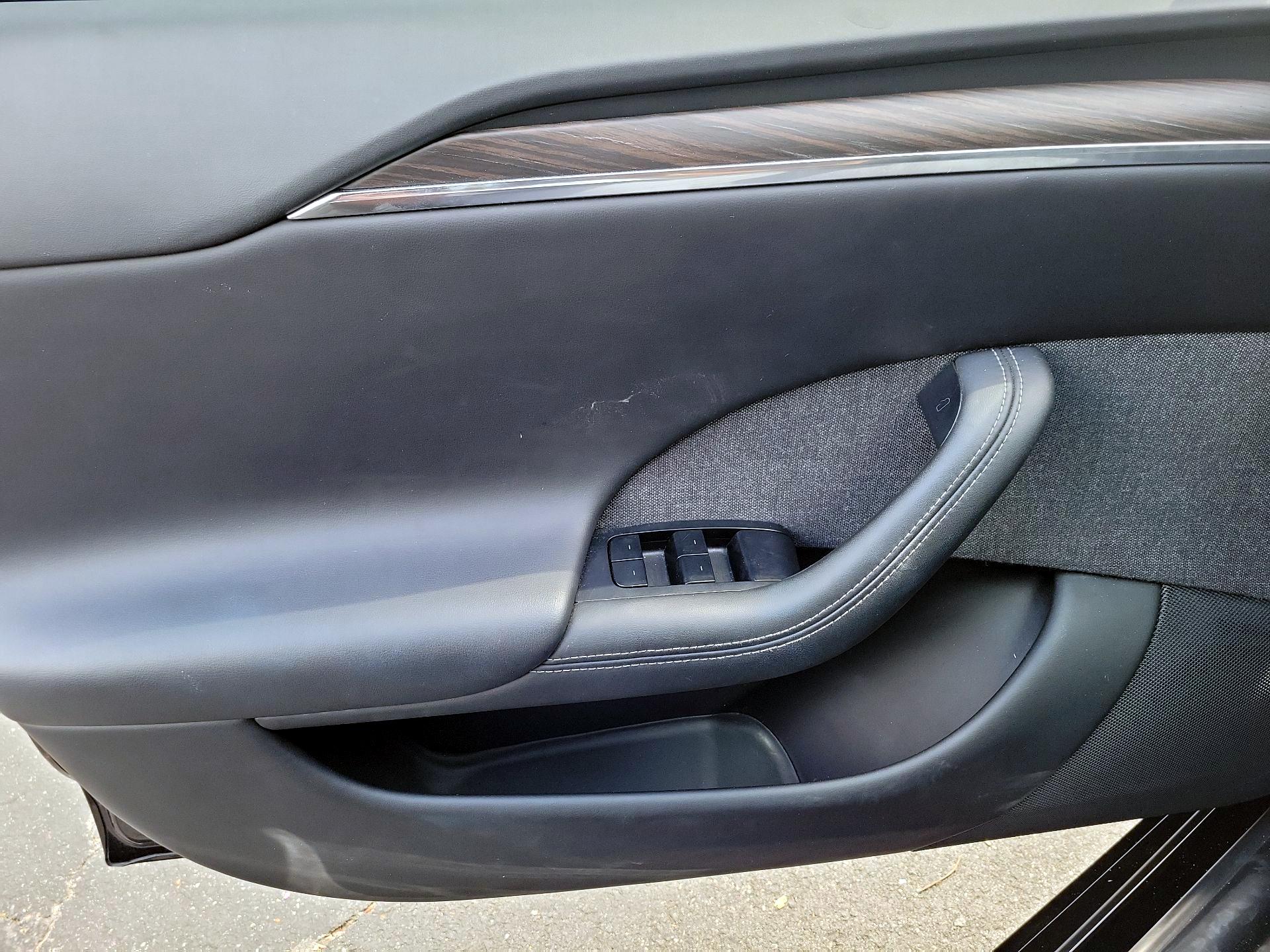 Thumbnail: 2022 Tesla Model S - 12