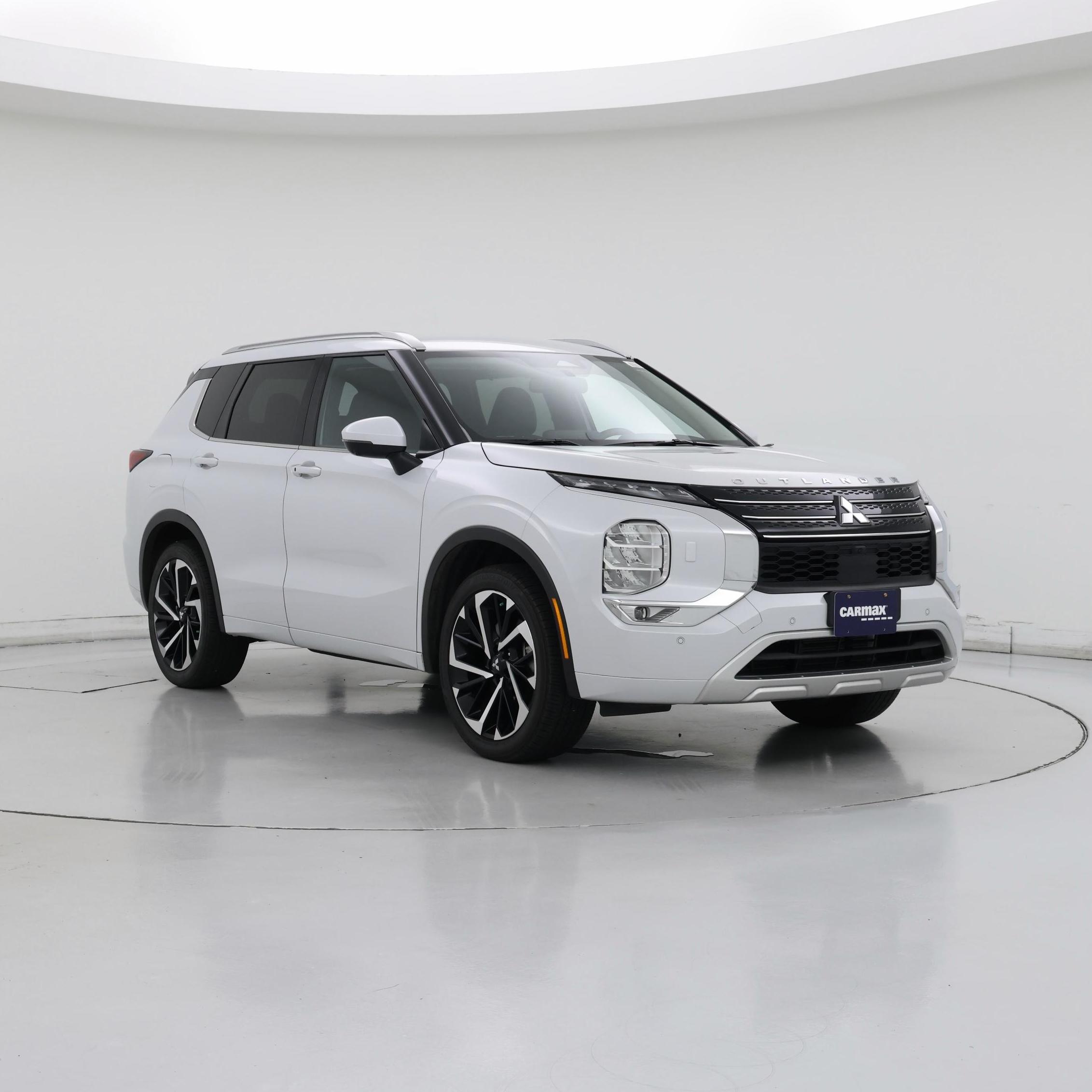White 2024 Mitsubishi Outlander SUV / Crossover All-Wheel Drive Automatic