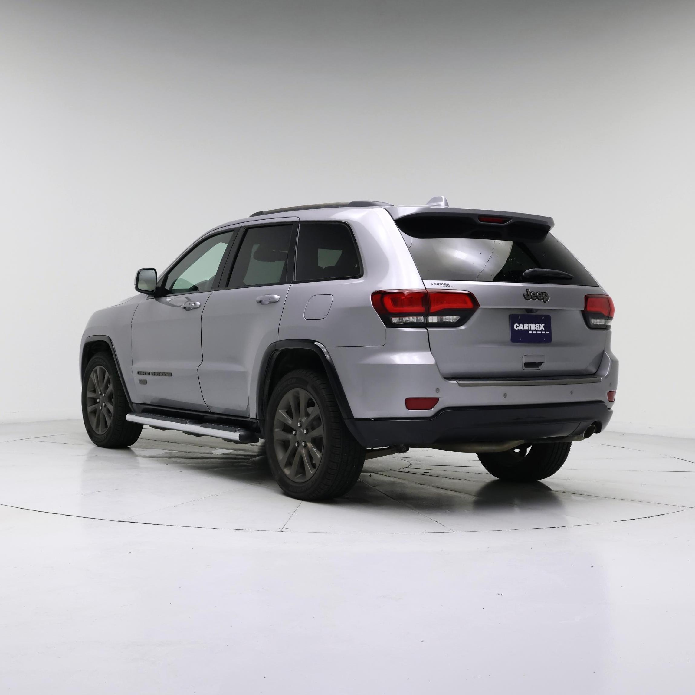 Thumbnail: 2016 Jeep Grand Cherokee - 2