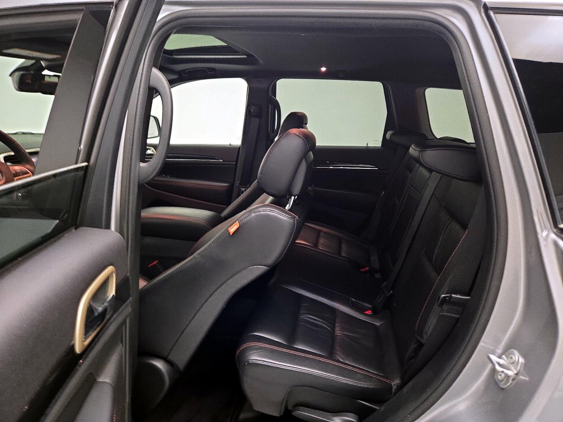Thumbnail: 2016 Jeep Grand Cherokee - 19