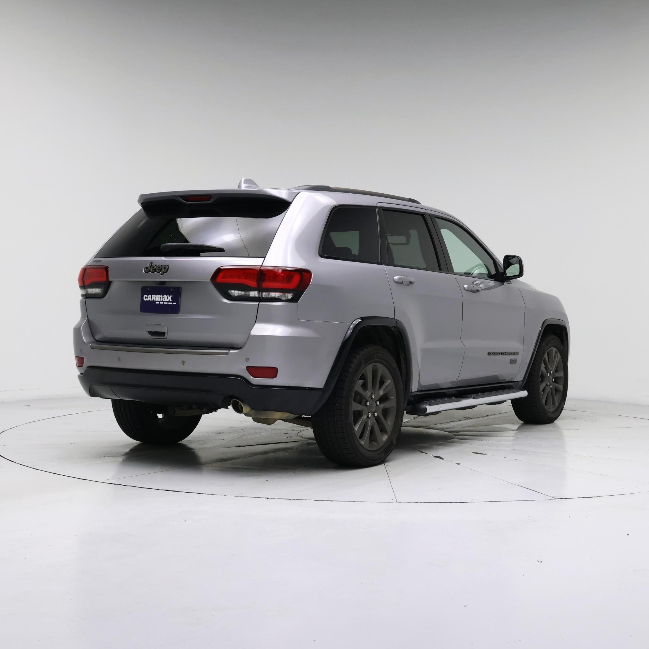 Thumbnail: 2016 Jeep Grand Cherokee - 8