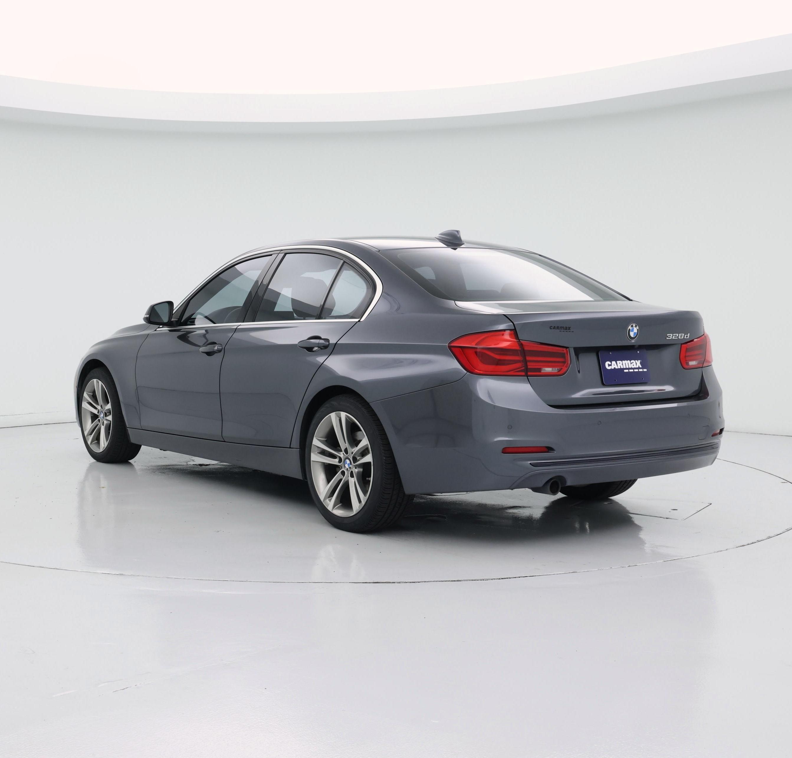 Thumbnail: 2017 BMW 3 Series - 2