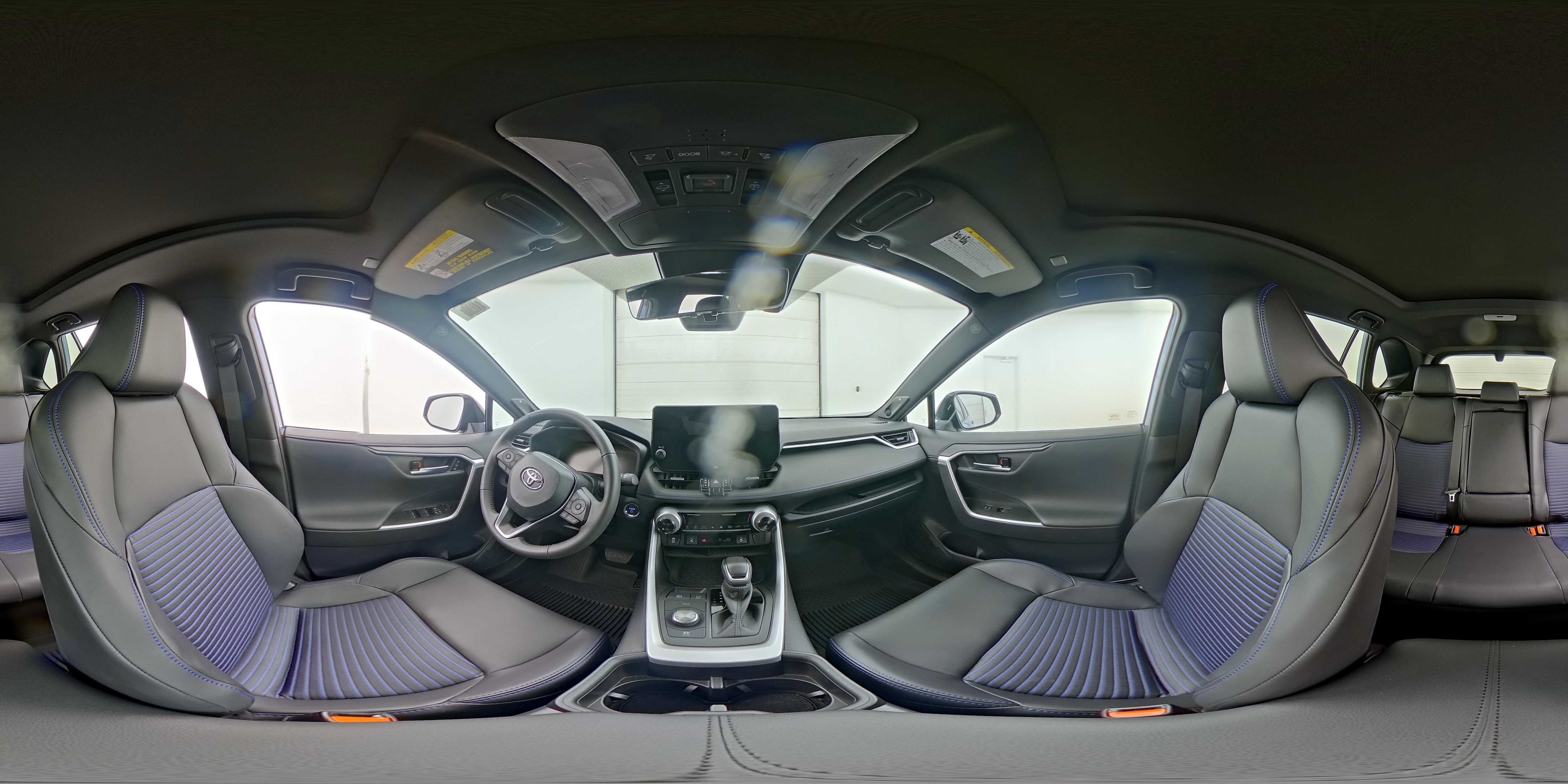 2025 Toyota RAV4 XSE - Photo 25