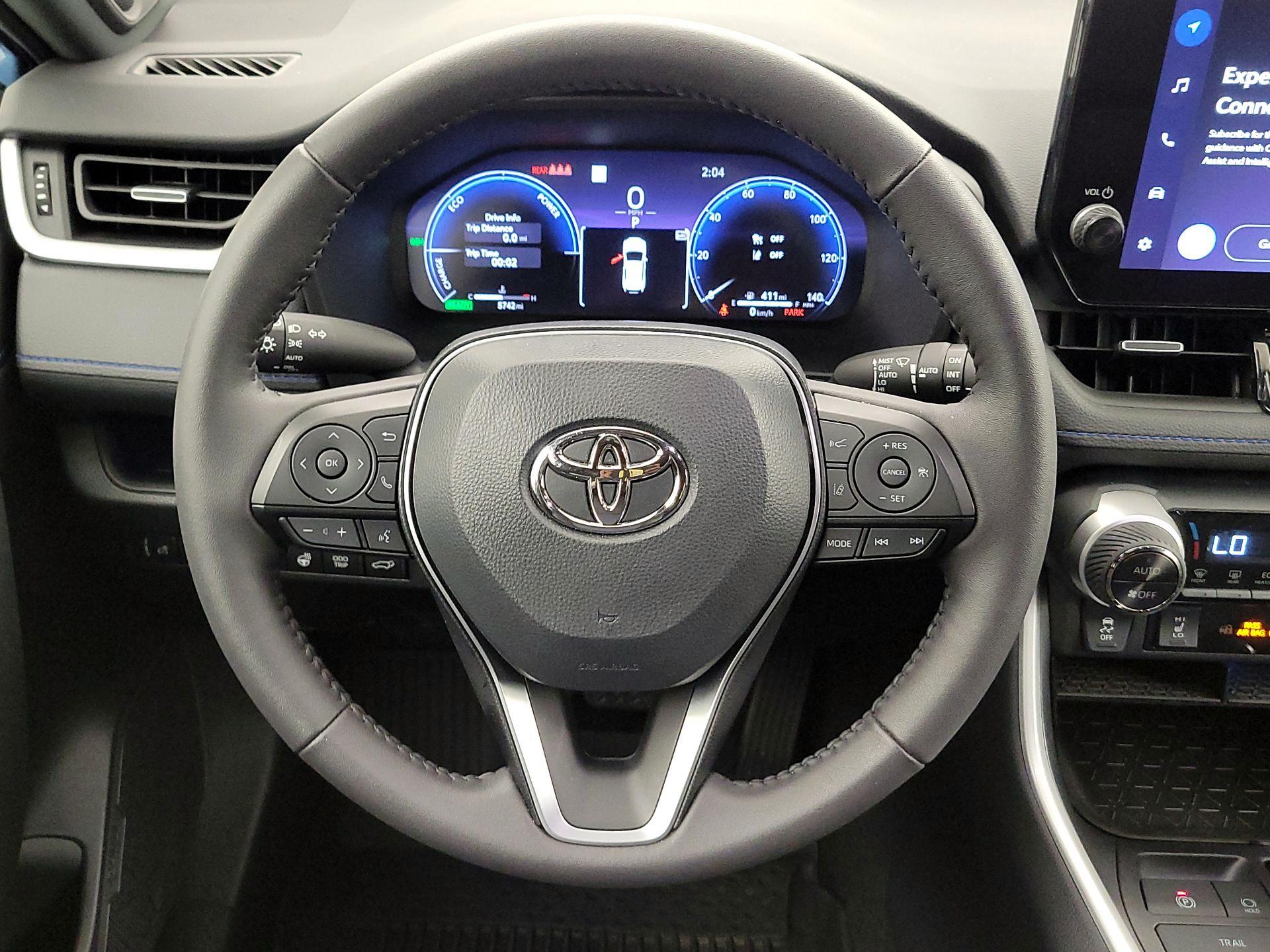 Thumbnail: 2025 Toyota RAV4 - 10