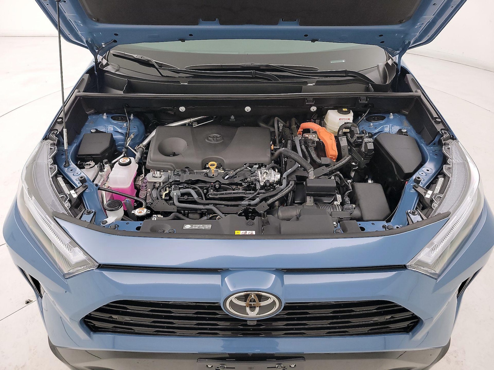 2025 Toyota RAV4 XSE - Photo 23