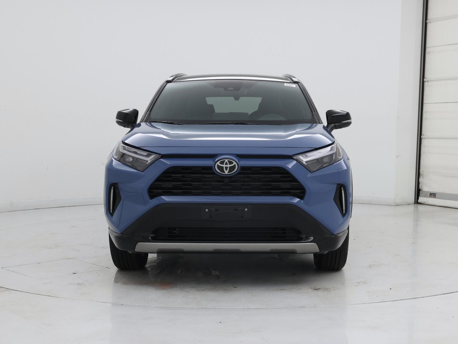 2025 Toyota RAV4 XSE - Photo 6