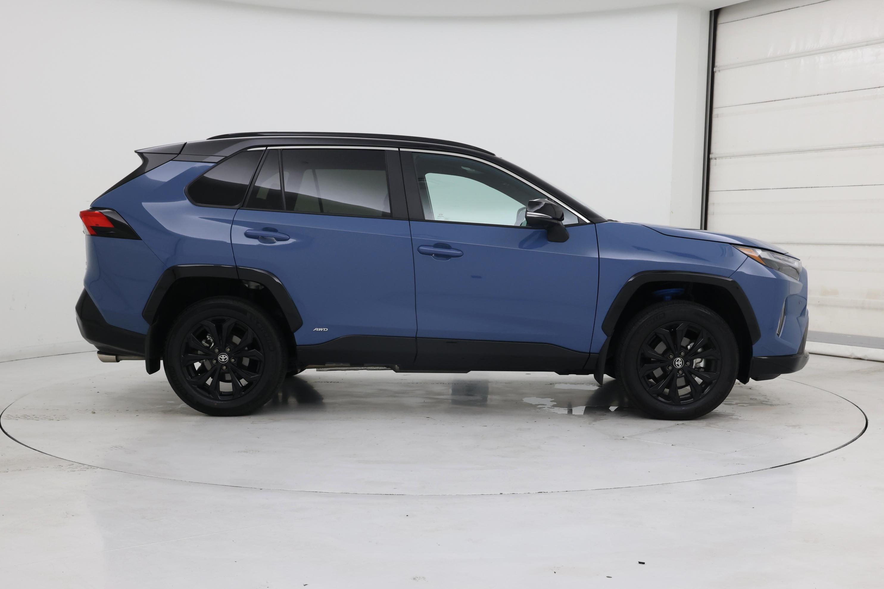 Thumbnail: 2025 Toyota RAV4 - 7