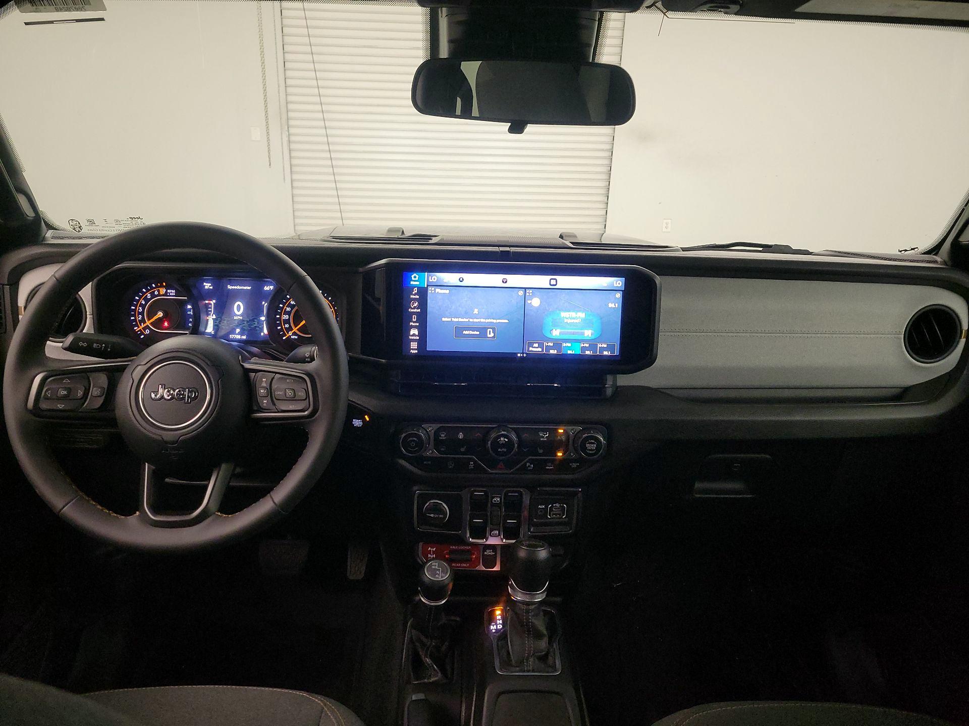 Thumbnail: 2024 Jeep Gladiator - 9