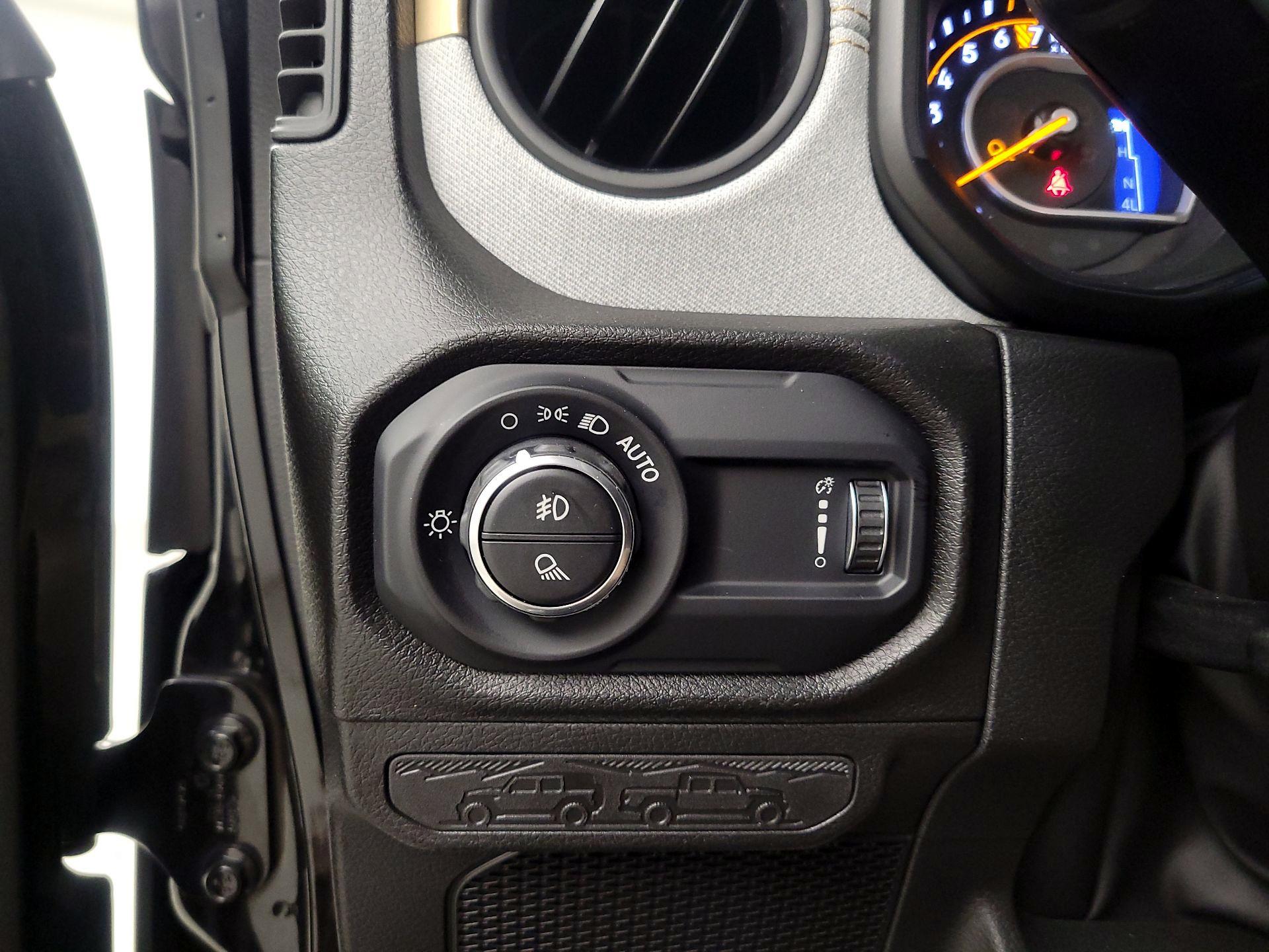 Thumbnail: 2024 Jeep Gladiator - 13