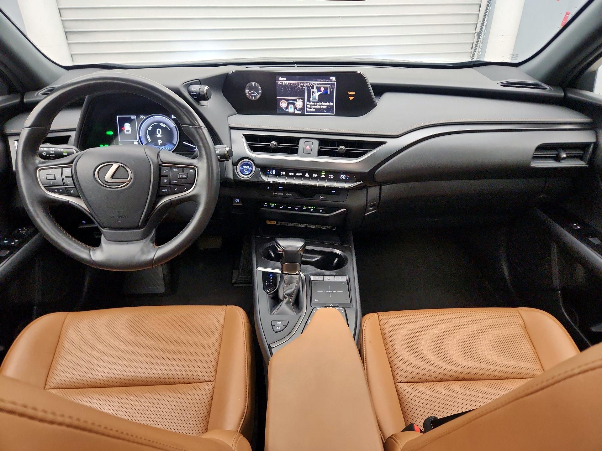 Thumbnail: 2021 Lexus UX - 9
