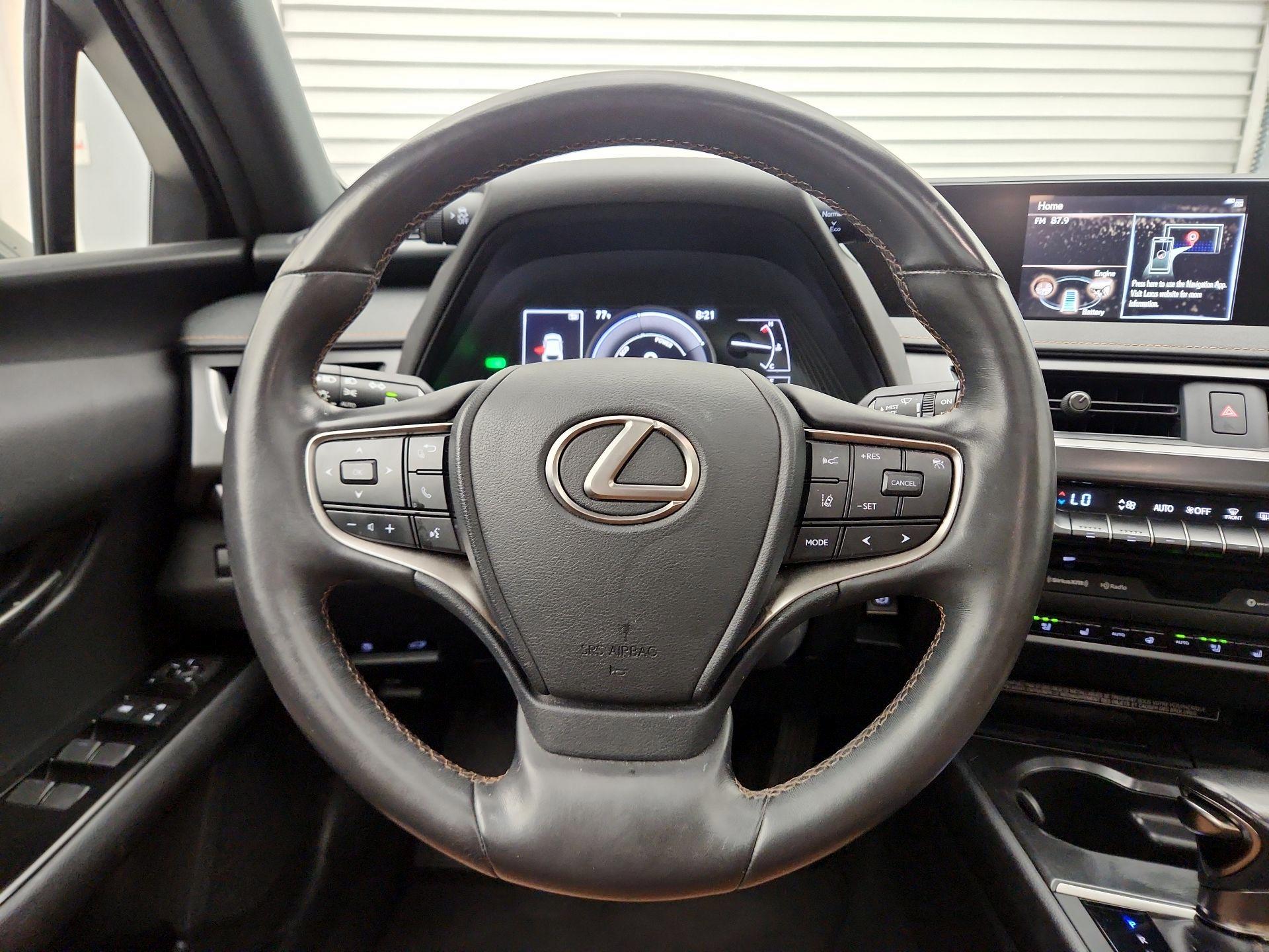 Thumbnail: 2021 Lexus UX - 10