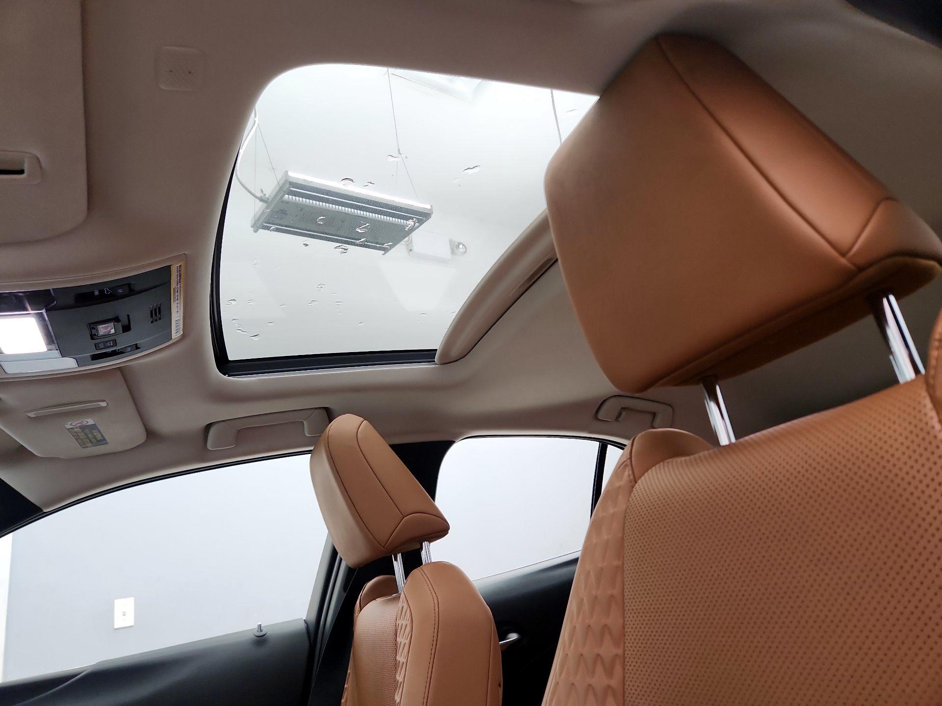 Thumbnail: 2021 Lexus UX - 19