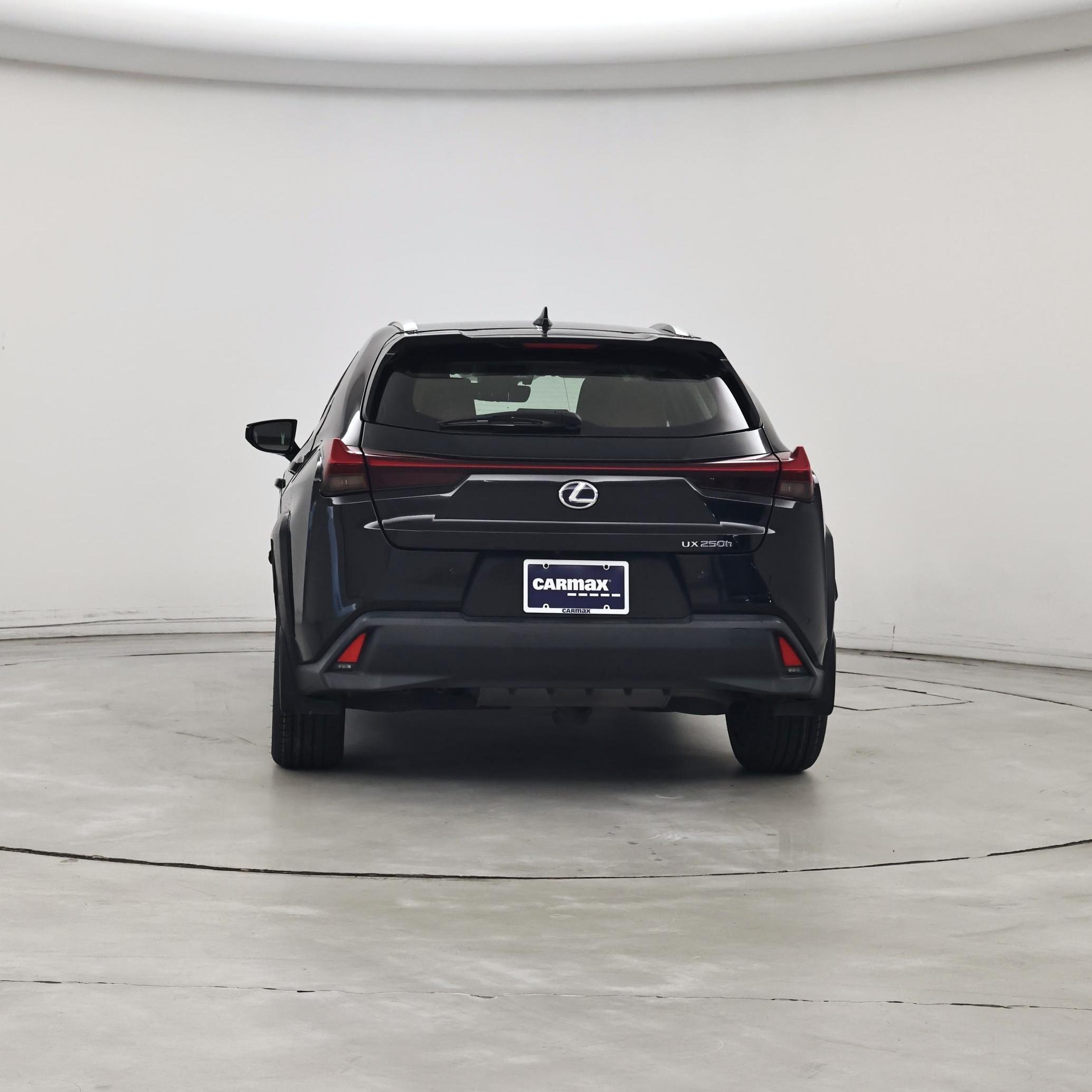 Thumbnail: 2021 Lexus UX - 6