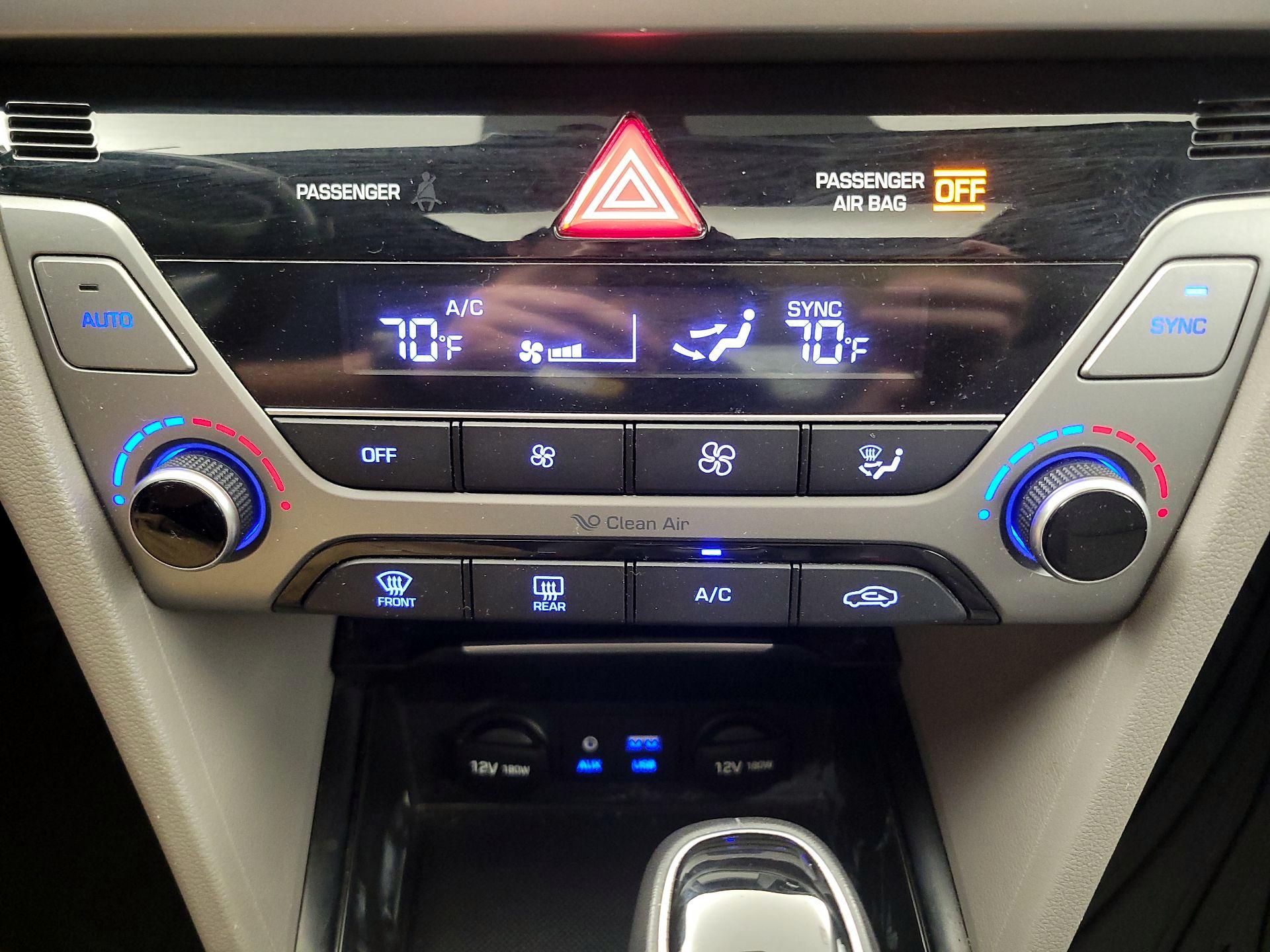 Thumbnail: 2018 Hyundai Elantra - 16