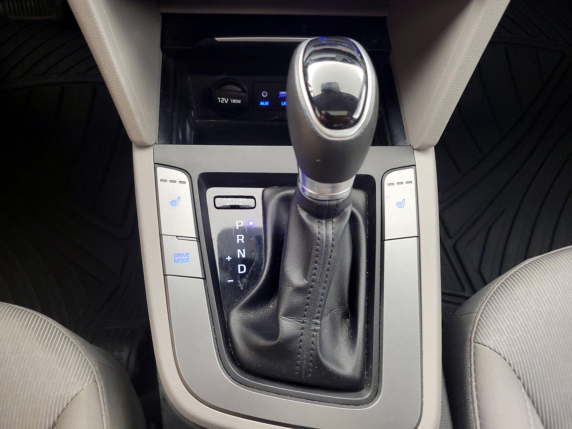 Thumbnail: 2018 Hyundai Elantra - 17