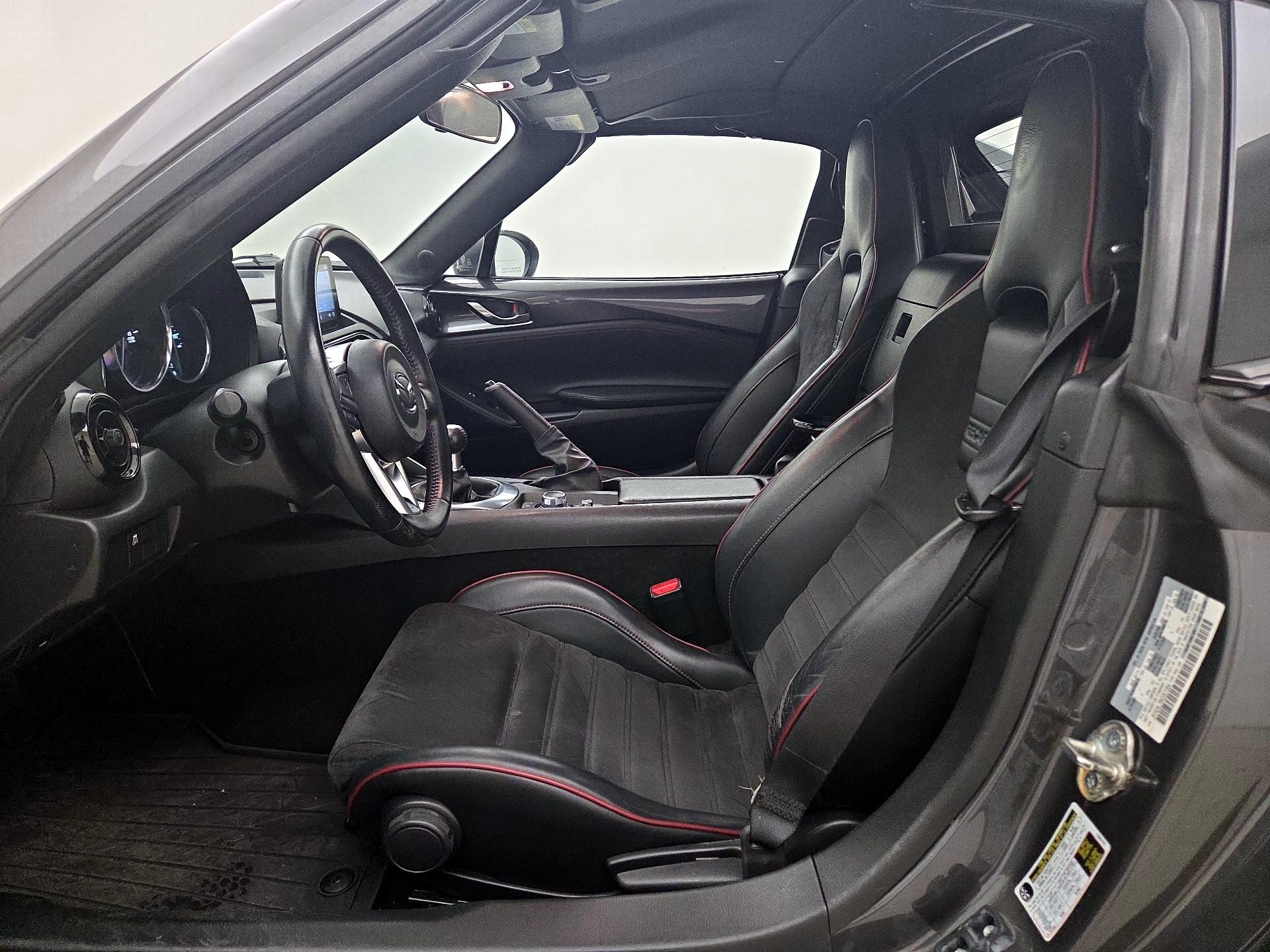 Thumbnail: 2019 Mazda MX-5 Miata - 11