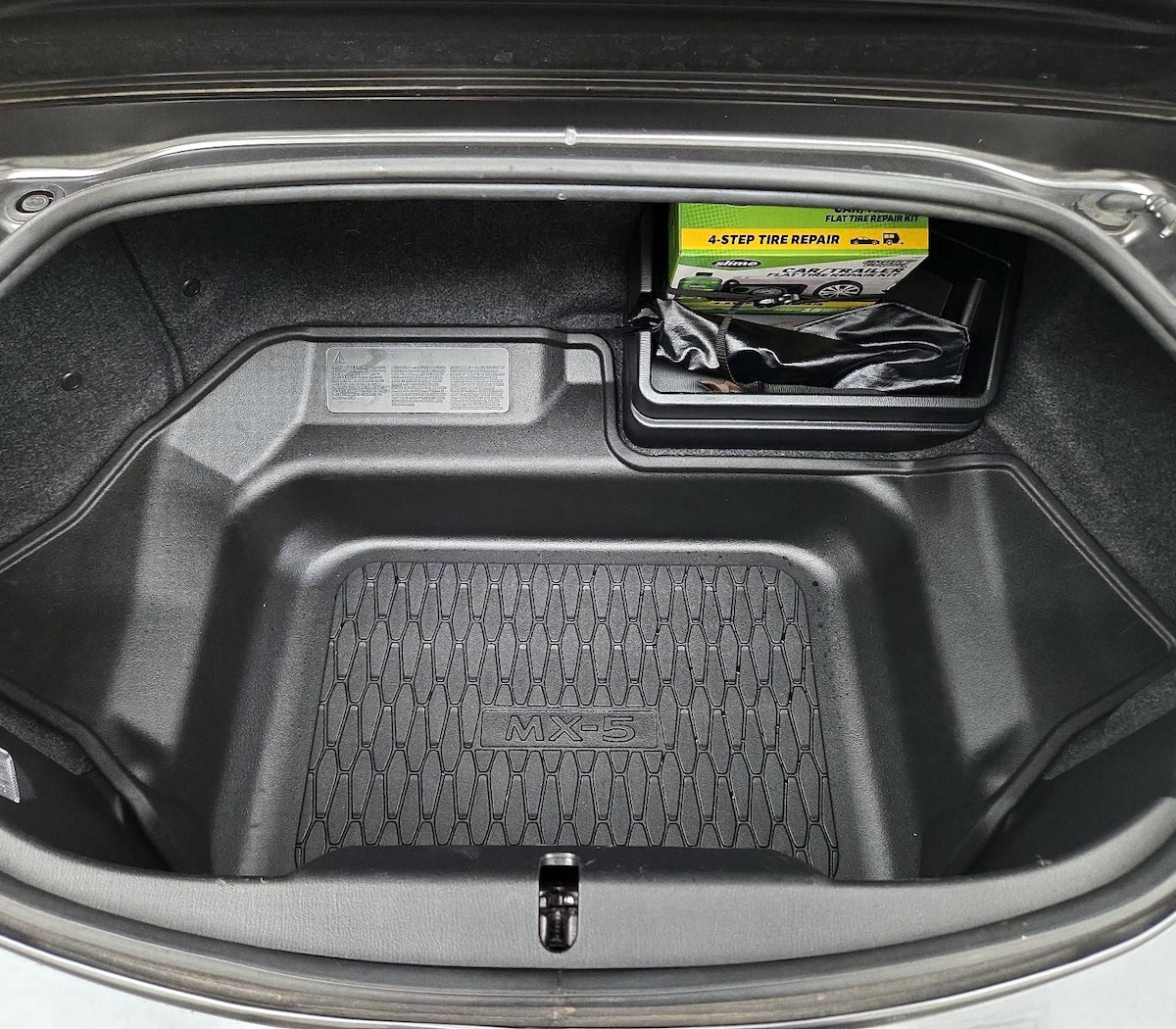 Trunk/Cargo (Seats Up)