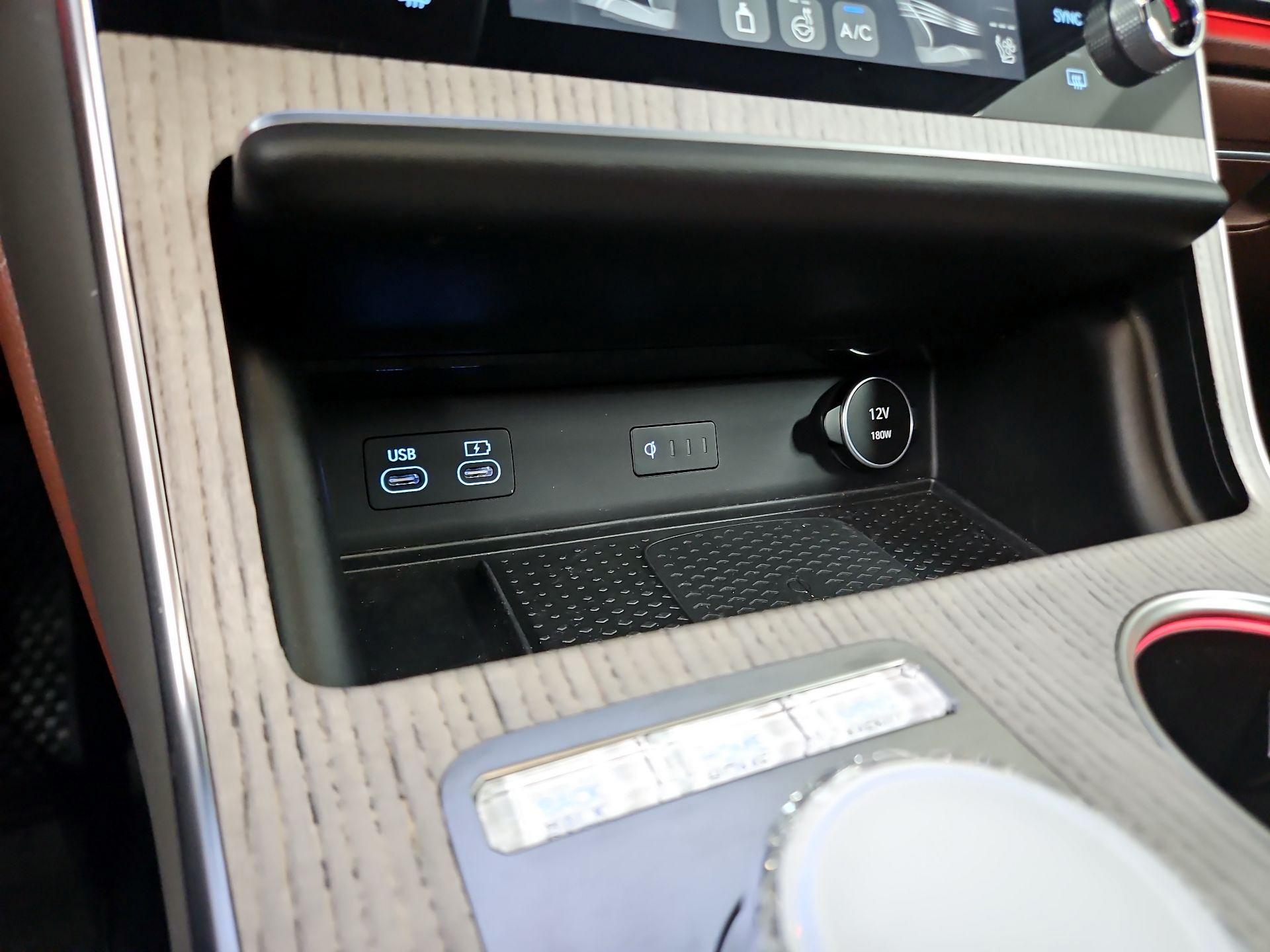Thumbnail: 2026 Genesis GV80 - 19