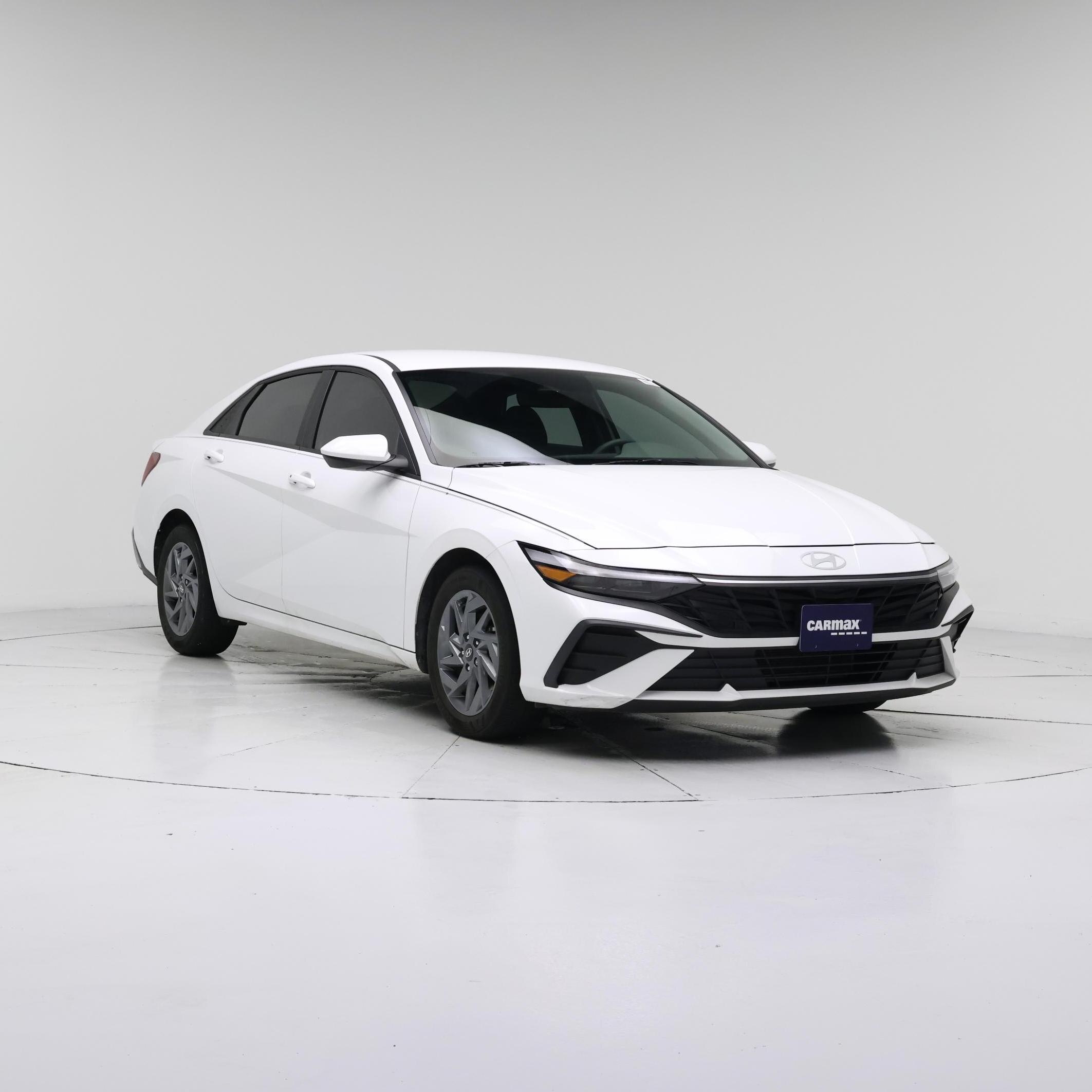 White 2024 Hyundai Elantra Sedan Front-Wheel Drive Automatic