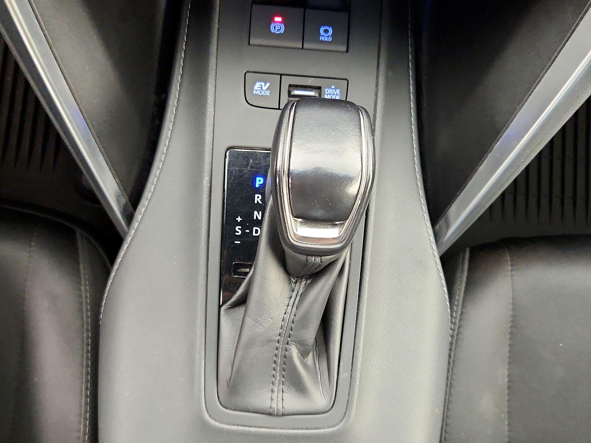 Thumbnail: 2021 Toyota Venza - 17