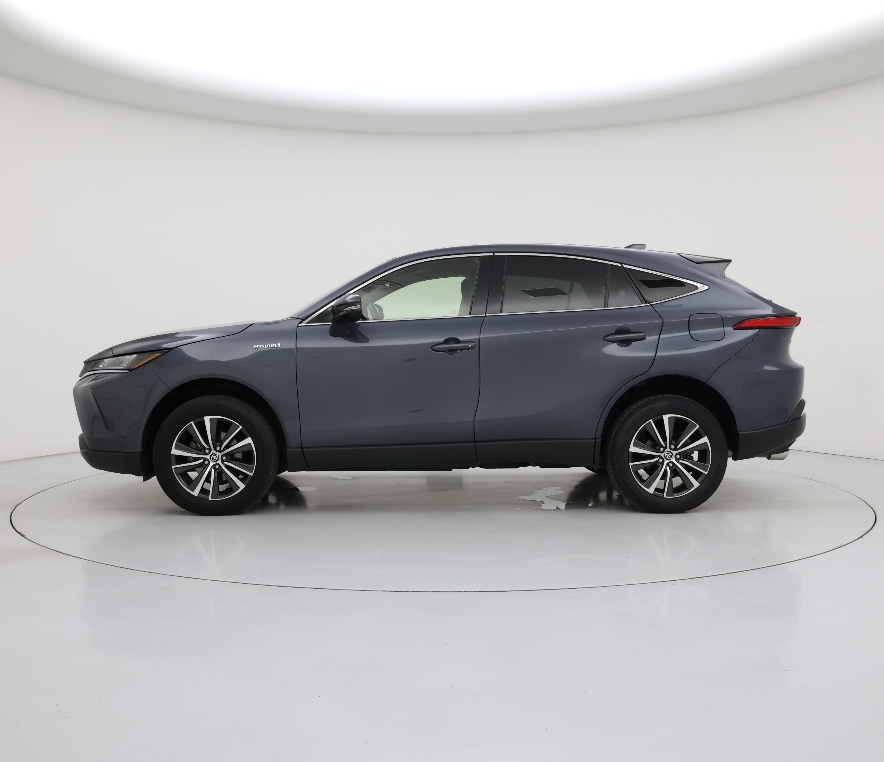 Thumbnail: 2021 Toyota Venza - 3