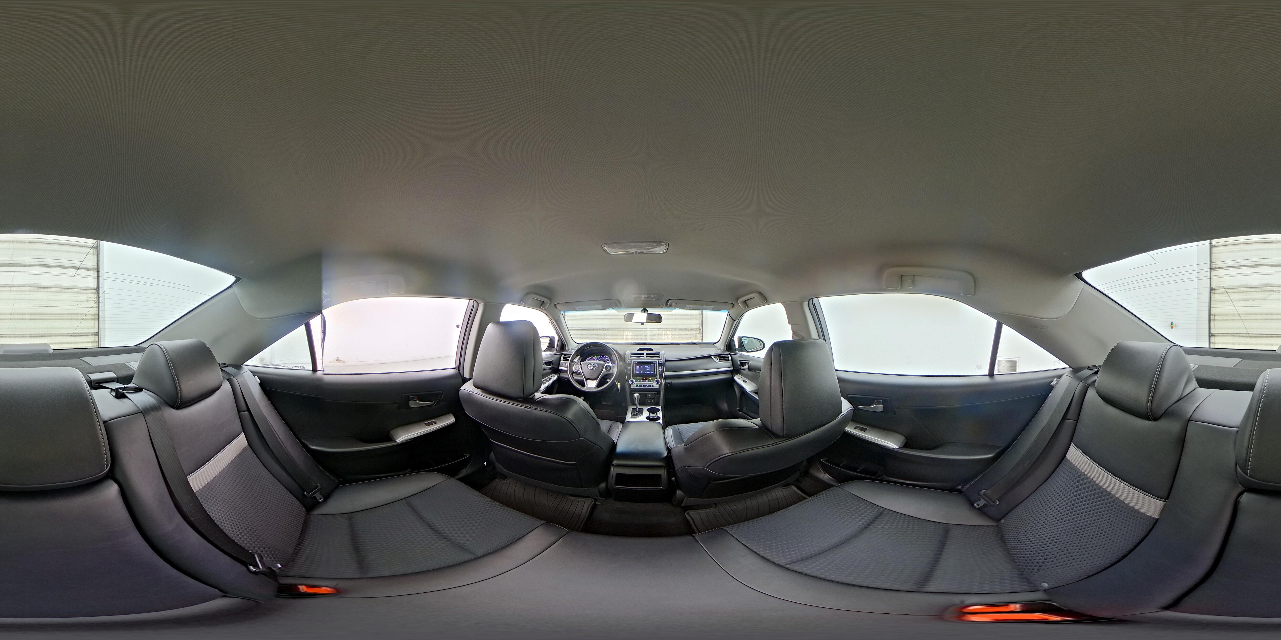 2014 Toyota Camry SE - Photo 25