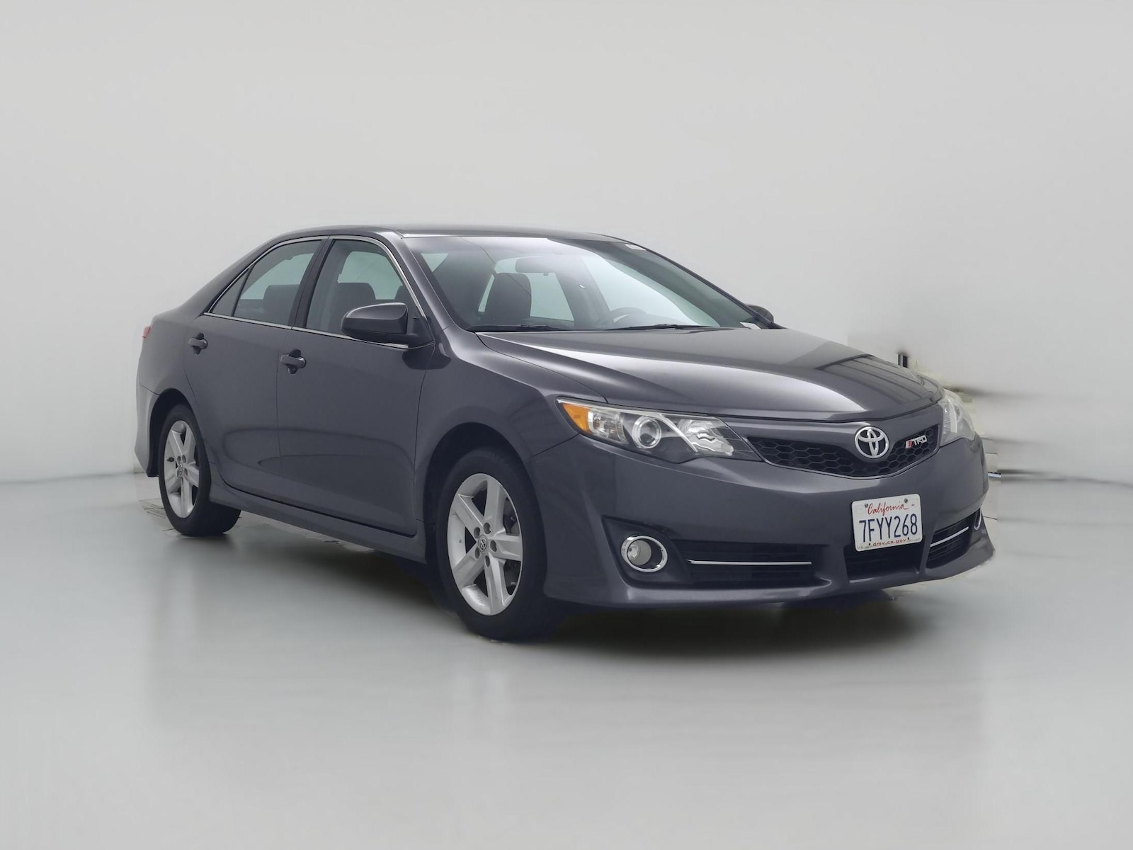 2014 Toyota Camry SE - Photo 1