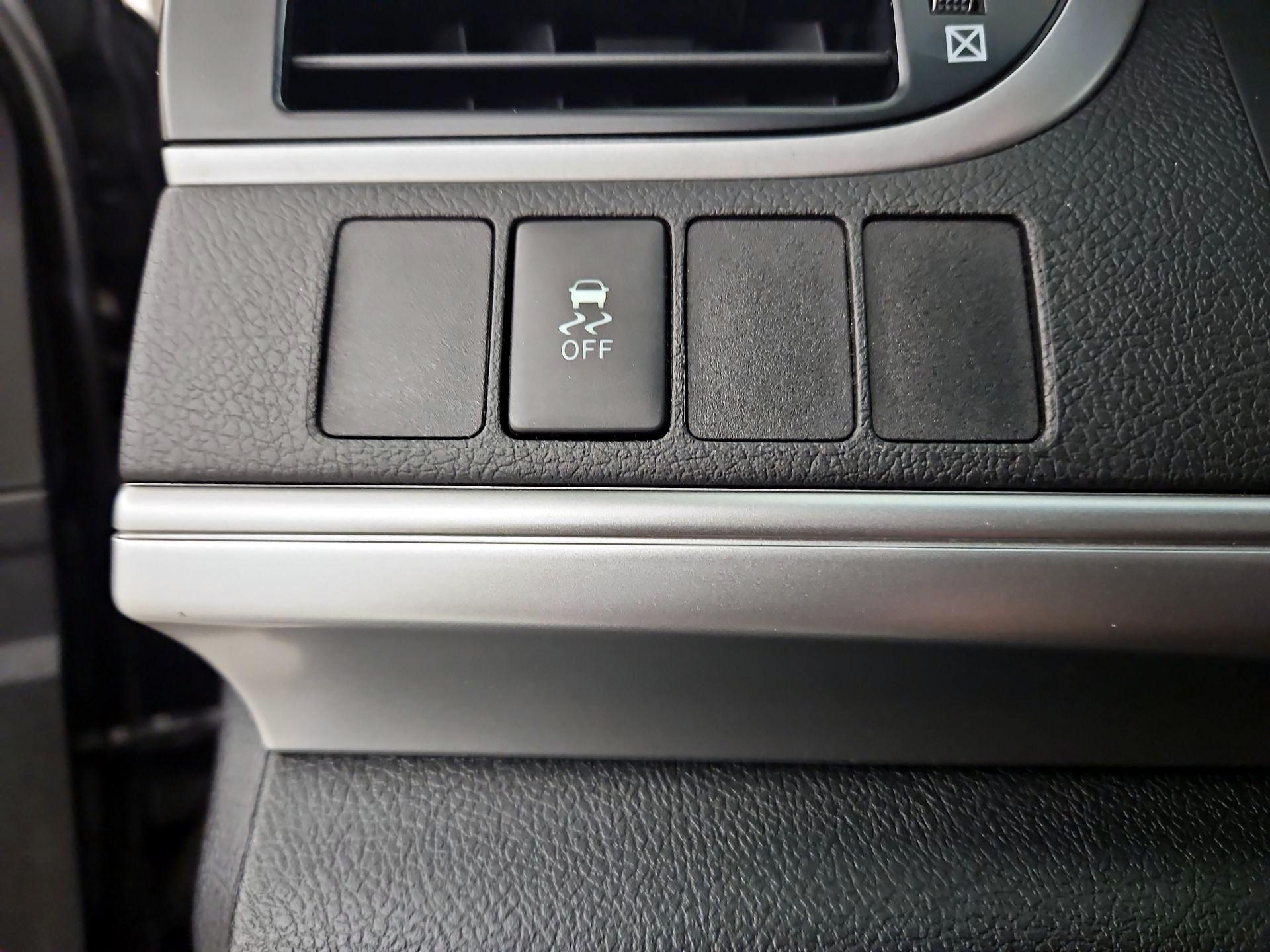 Thumbnail: 2014 Toyota Camry - 13