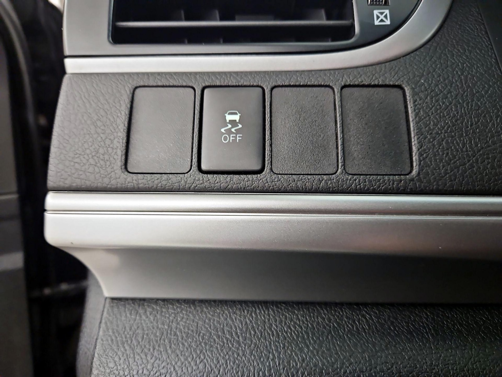 2014 Toyota Camry SE - Photo 14