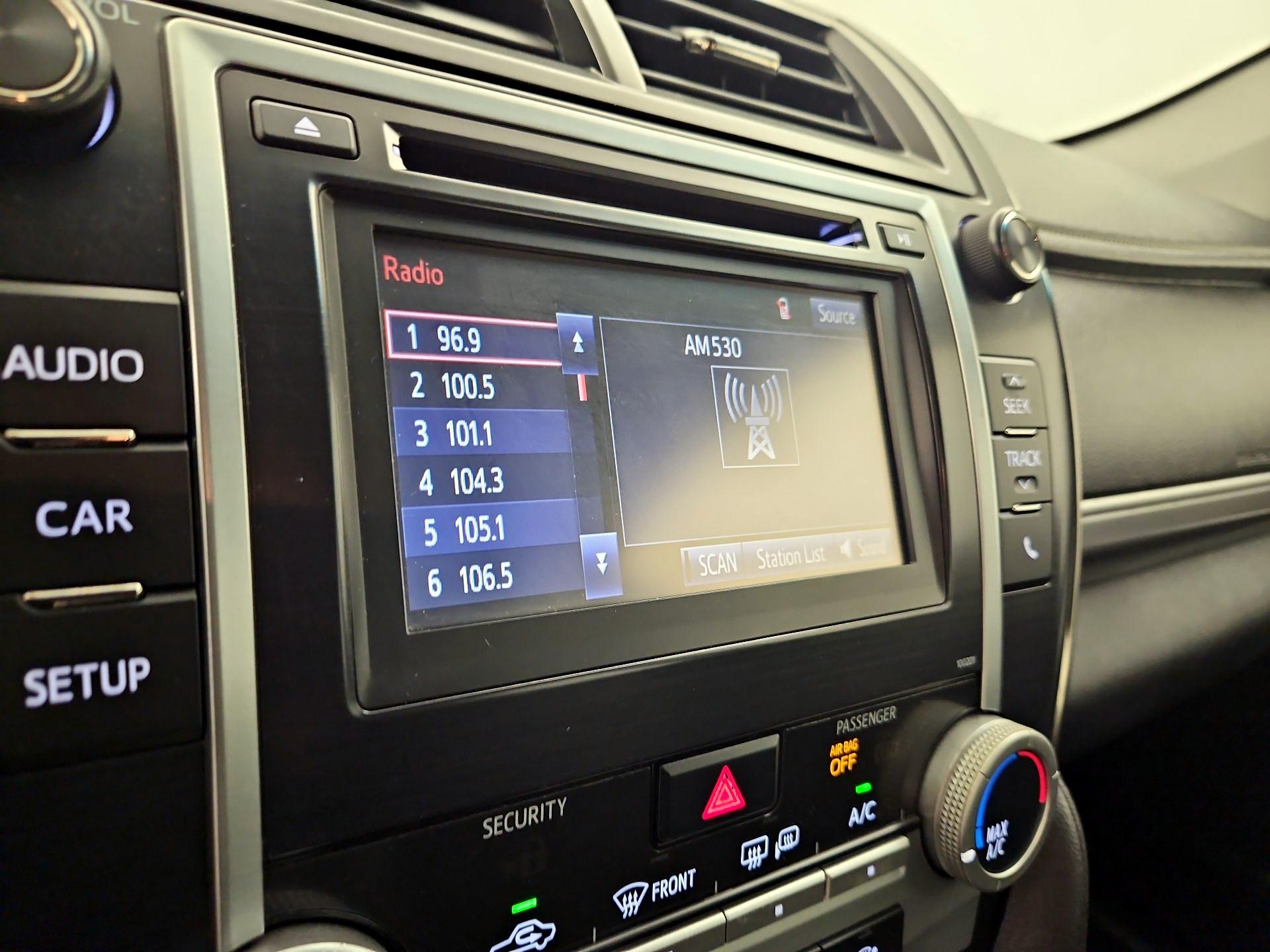 Thumbnail: 2014 Toyota Camry - 15