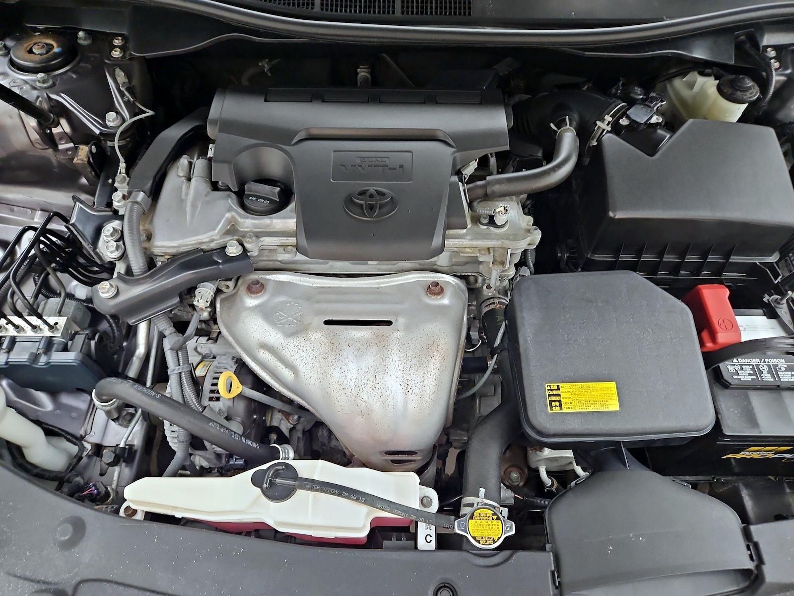 2014 Toyota Camry SE - Photo 22