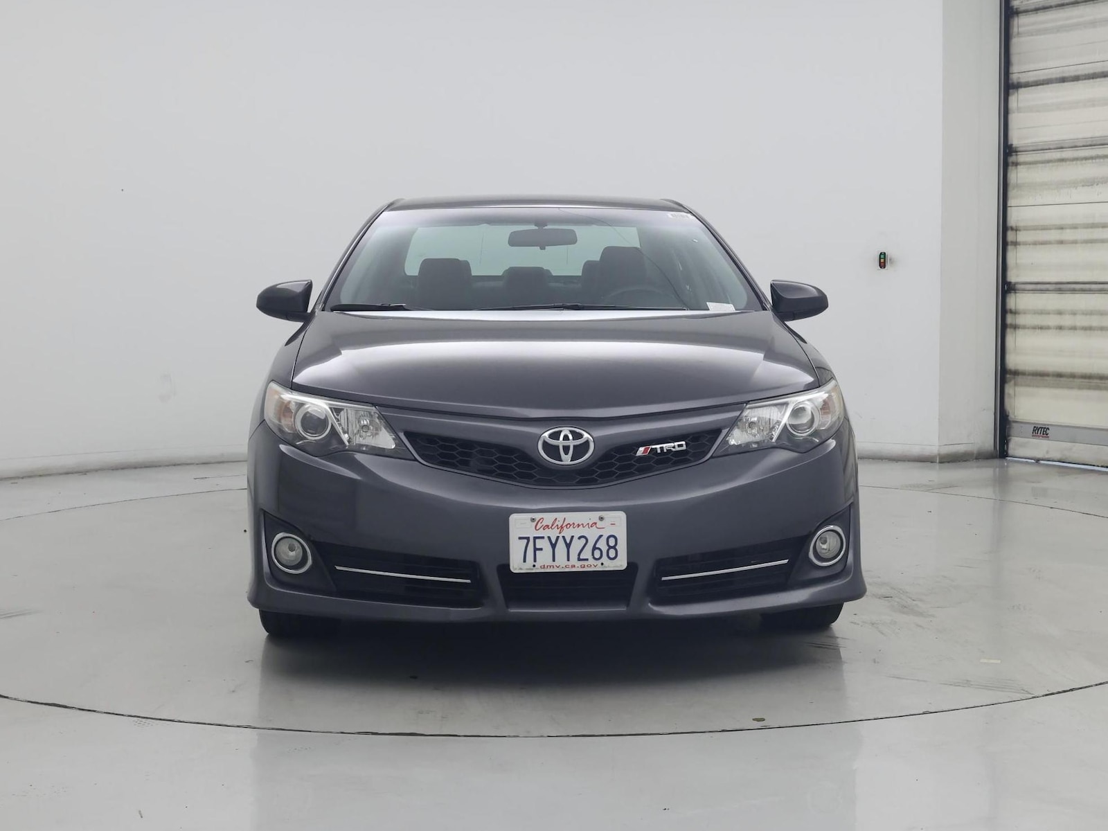 2014 Toyota Camry SE - Photo 6