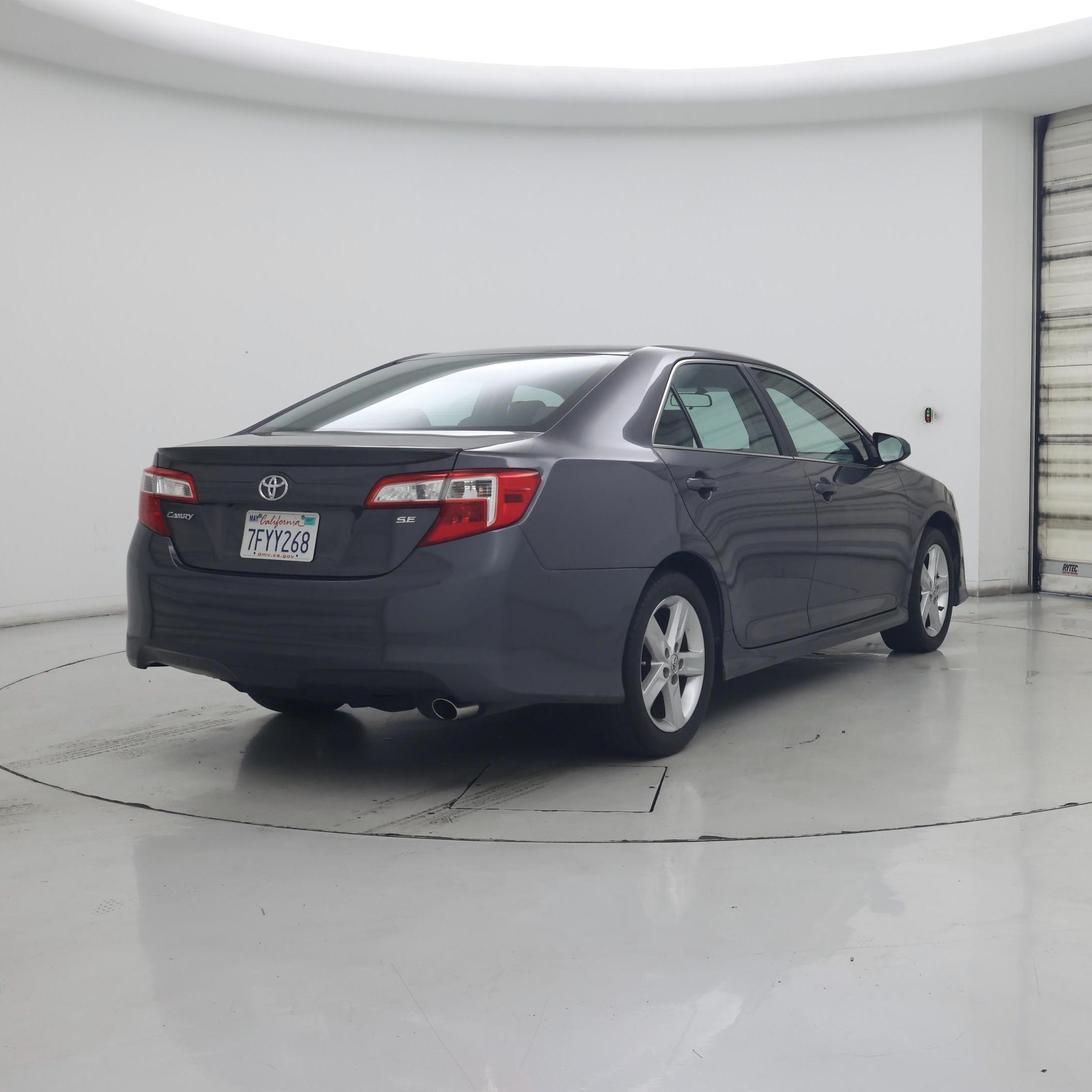 Thumbnail: 2014 Toyota Camry - 8