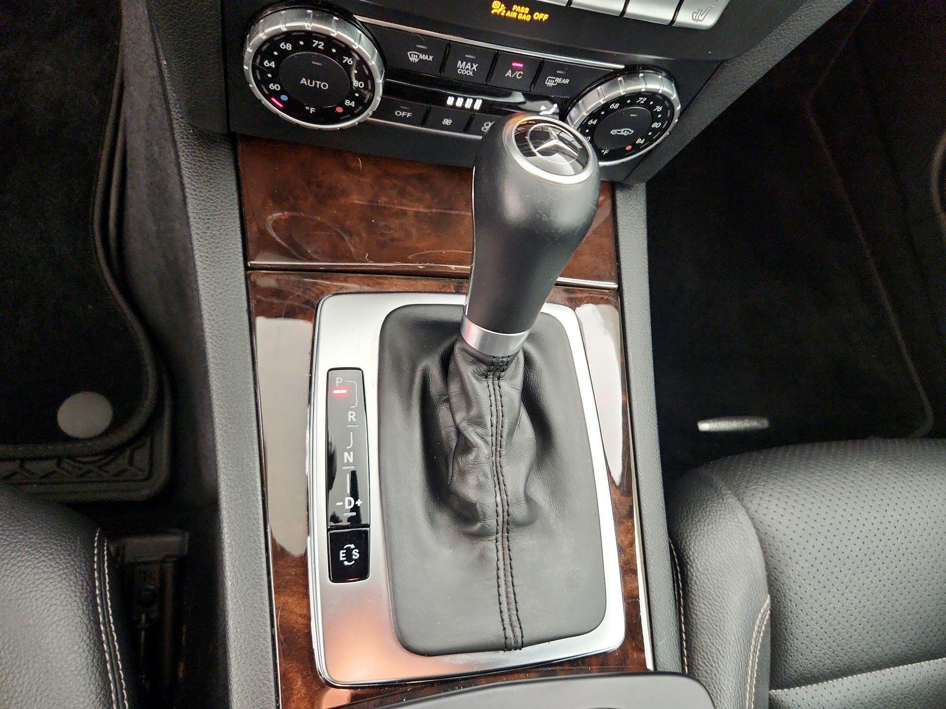 Thumbnail: 2015 Mercedes-Benz C-Class - 16