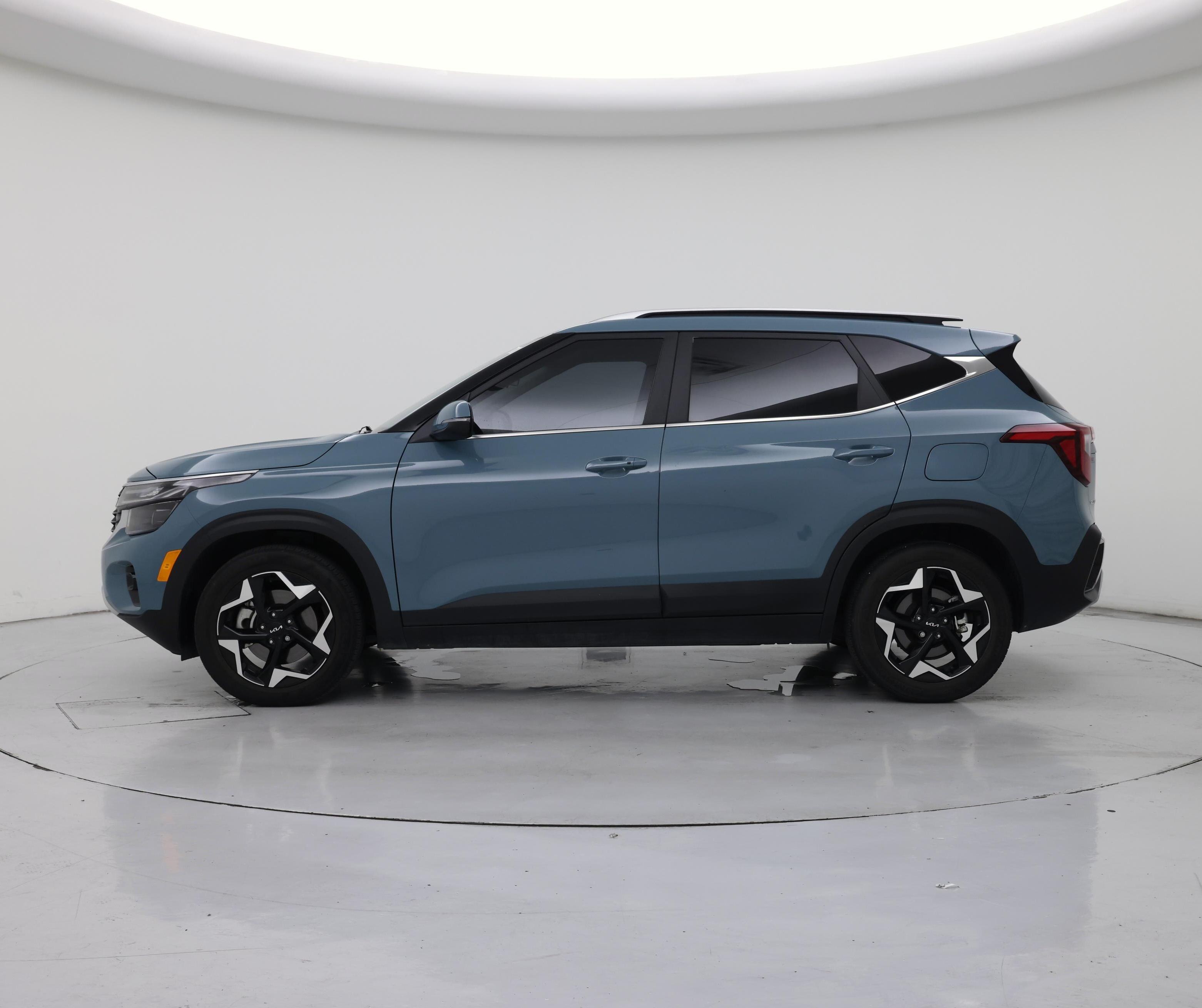 Thumbnail: 2024 Kia Seltos - 3