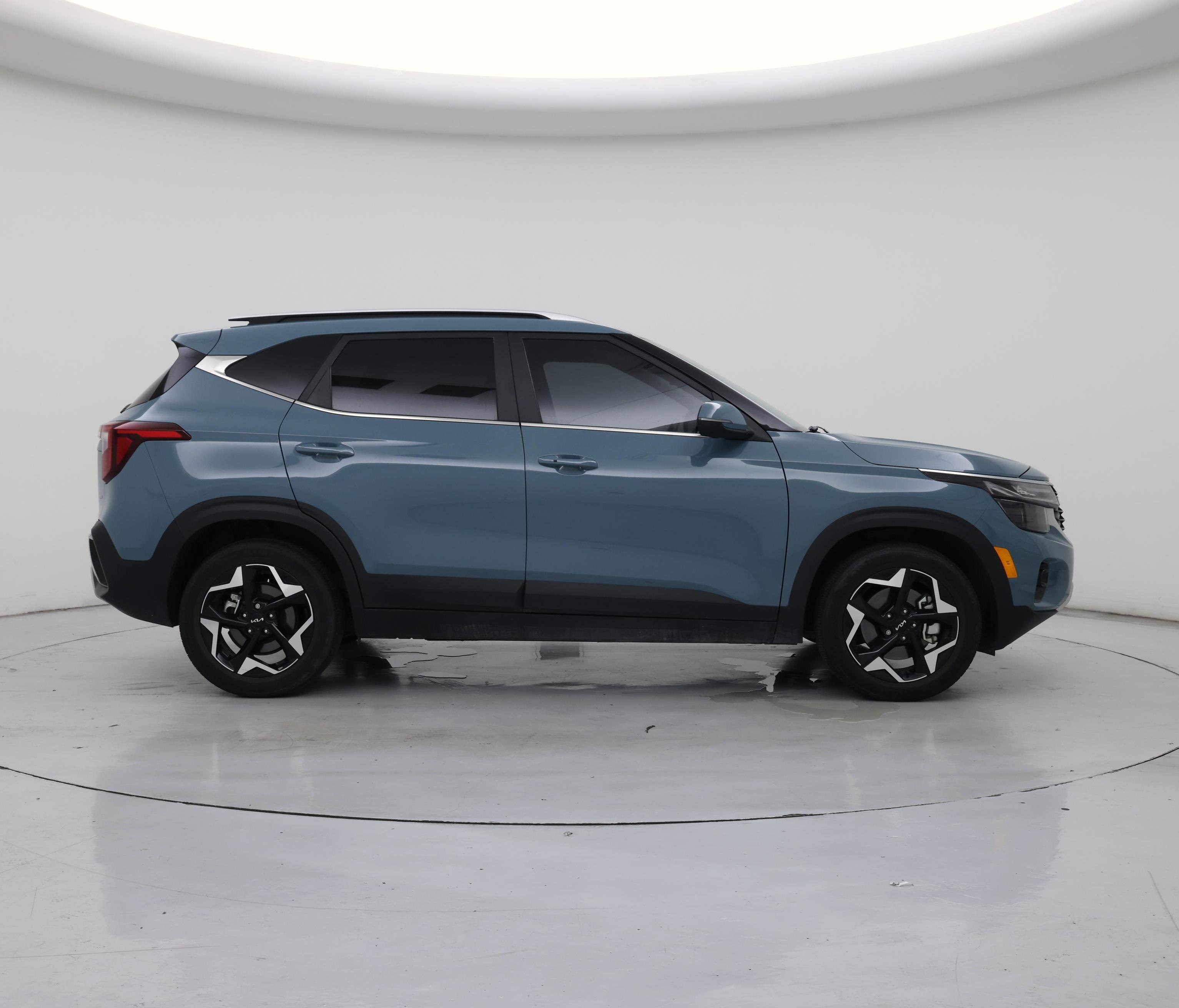 Thumbnail: 2024 Kia Seltos - 7