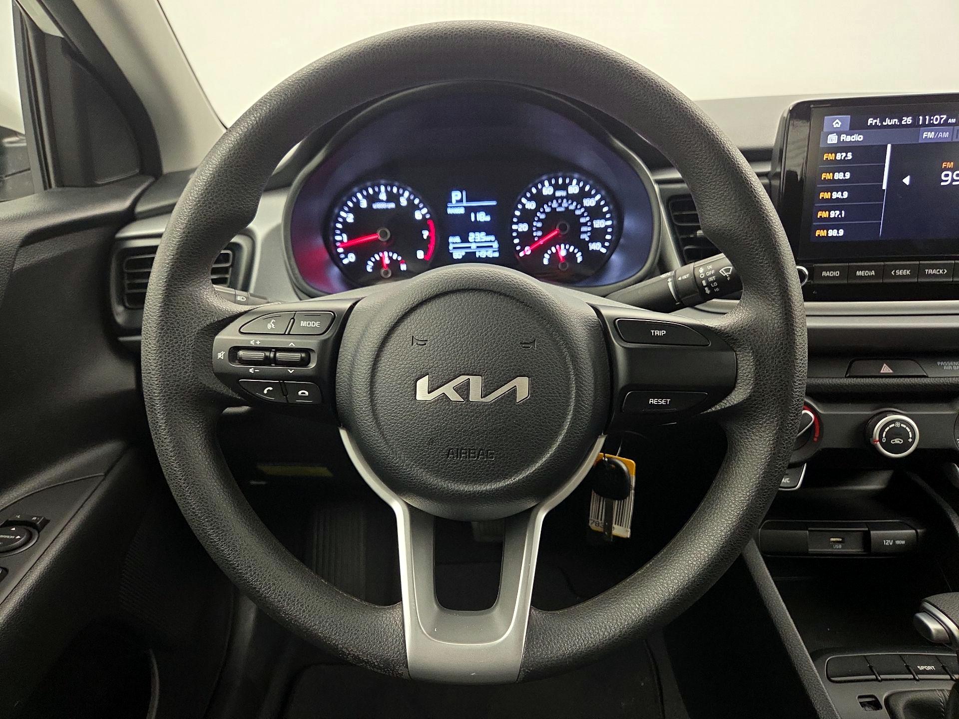 Thumbnail: 2023 Kia Rio - 10