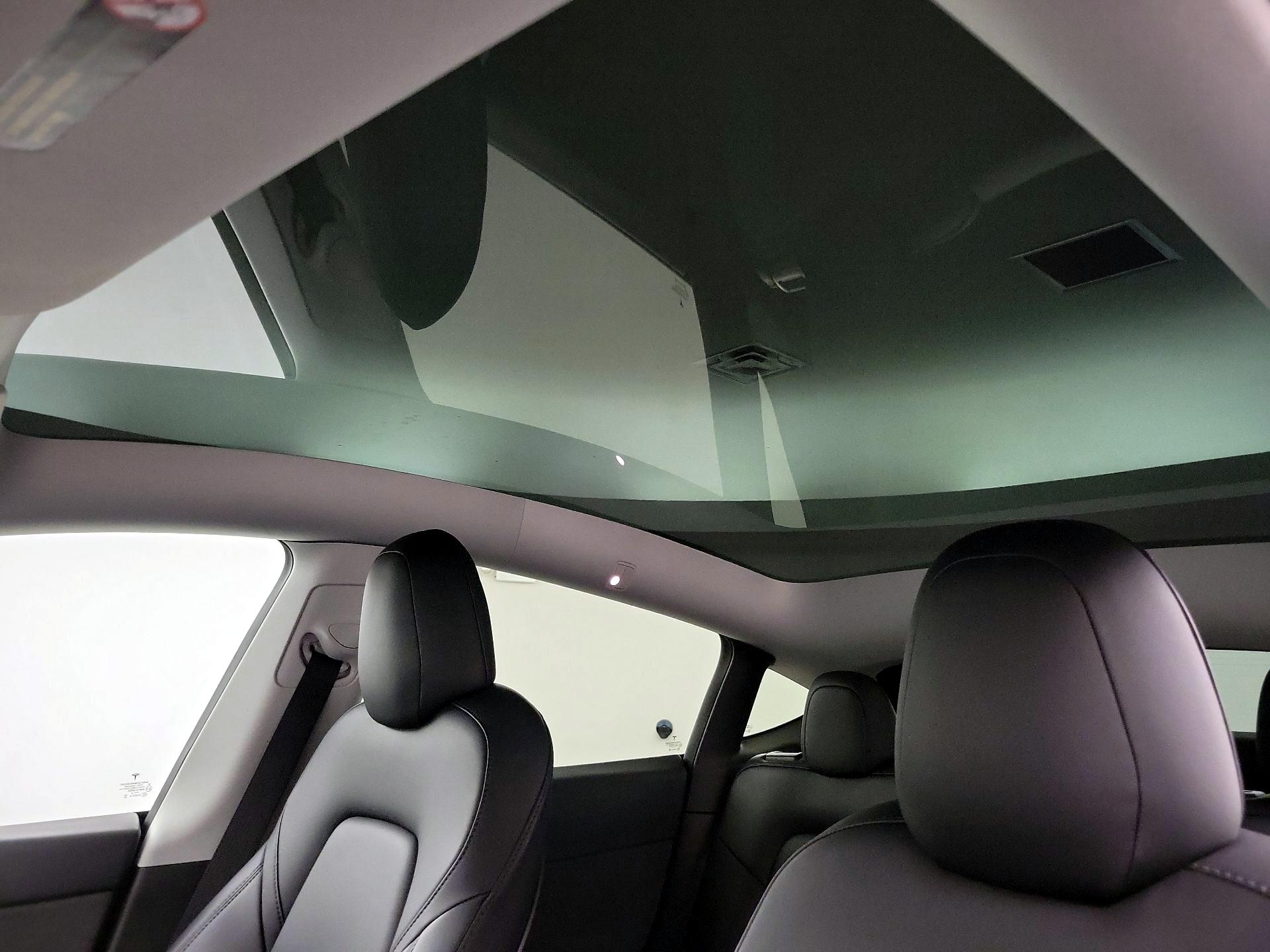 Thumbnail: 2022 Tesla Model Y - 18