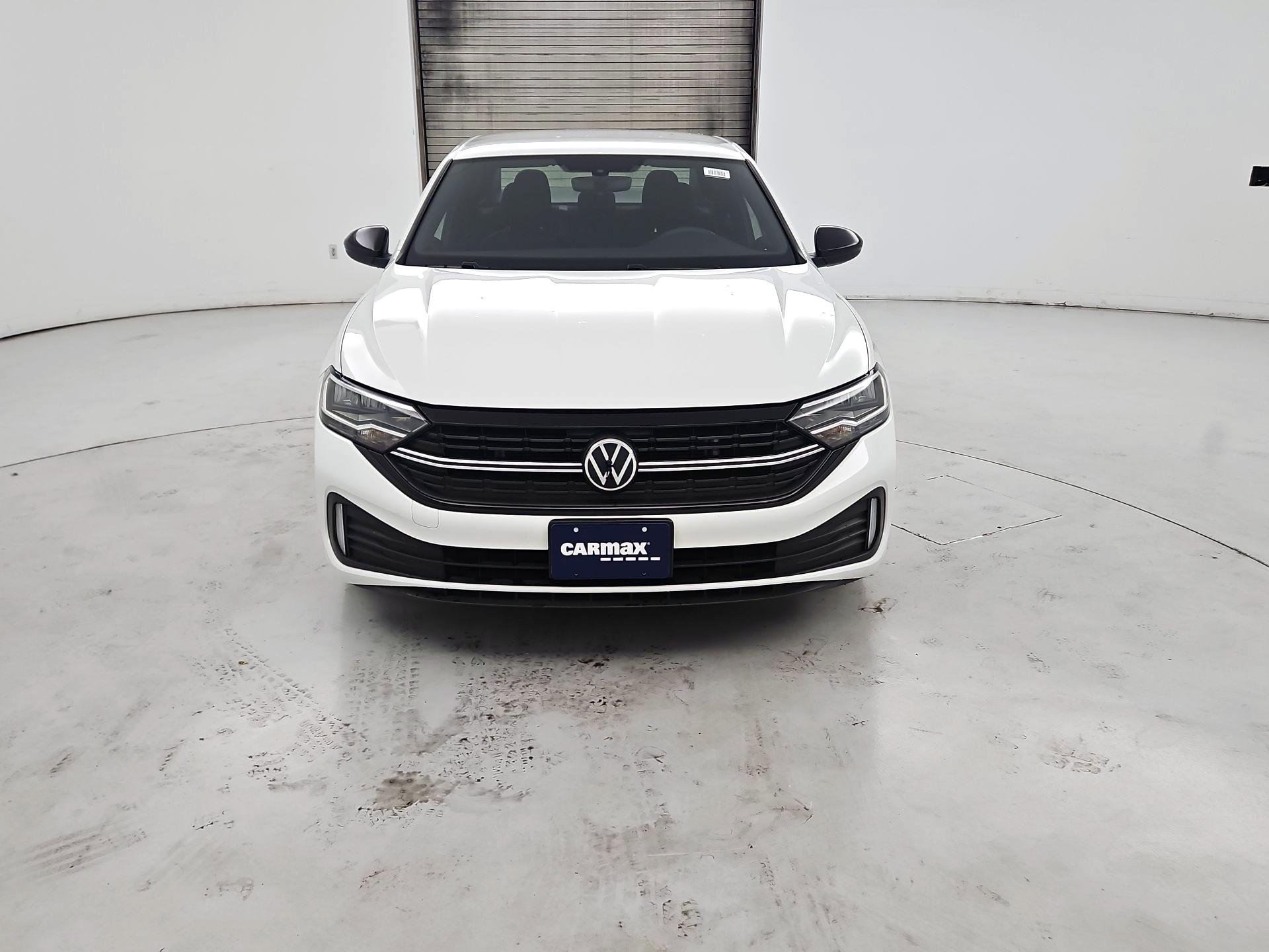 Thumbnail: 2023 Volkswagen Jetta - 2