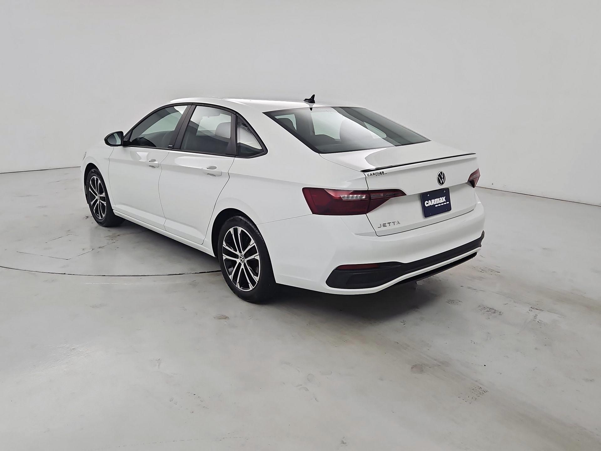 Thumbnail: 2023 Volkswagen Jetta - 7