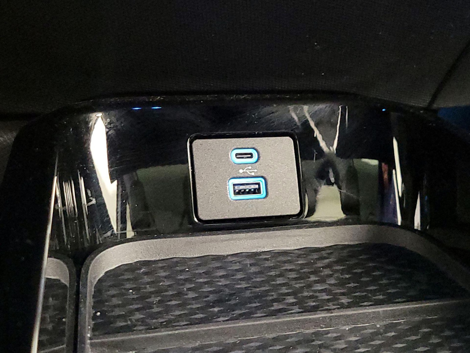 2022 Ford Mustang Mach-E Premium AWD - Photo 20