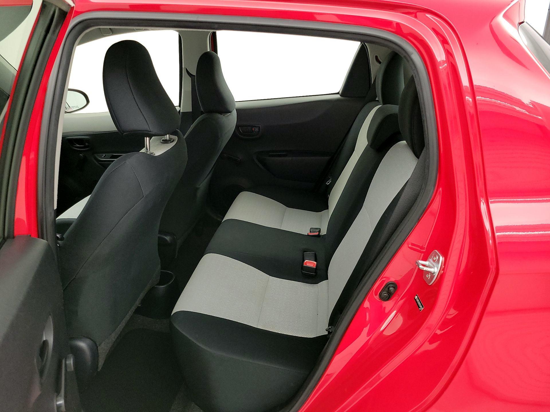 Thumbnail: 2014 Toyota Yaris - 18