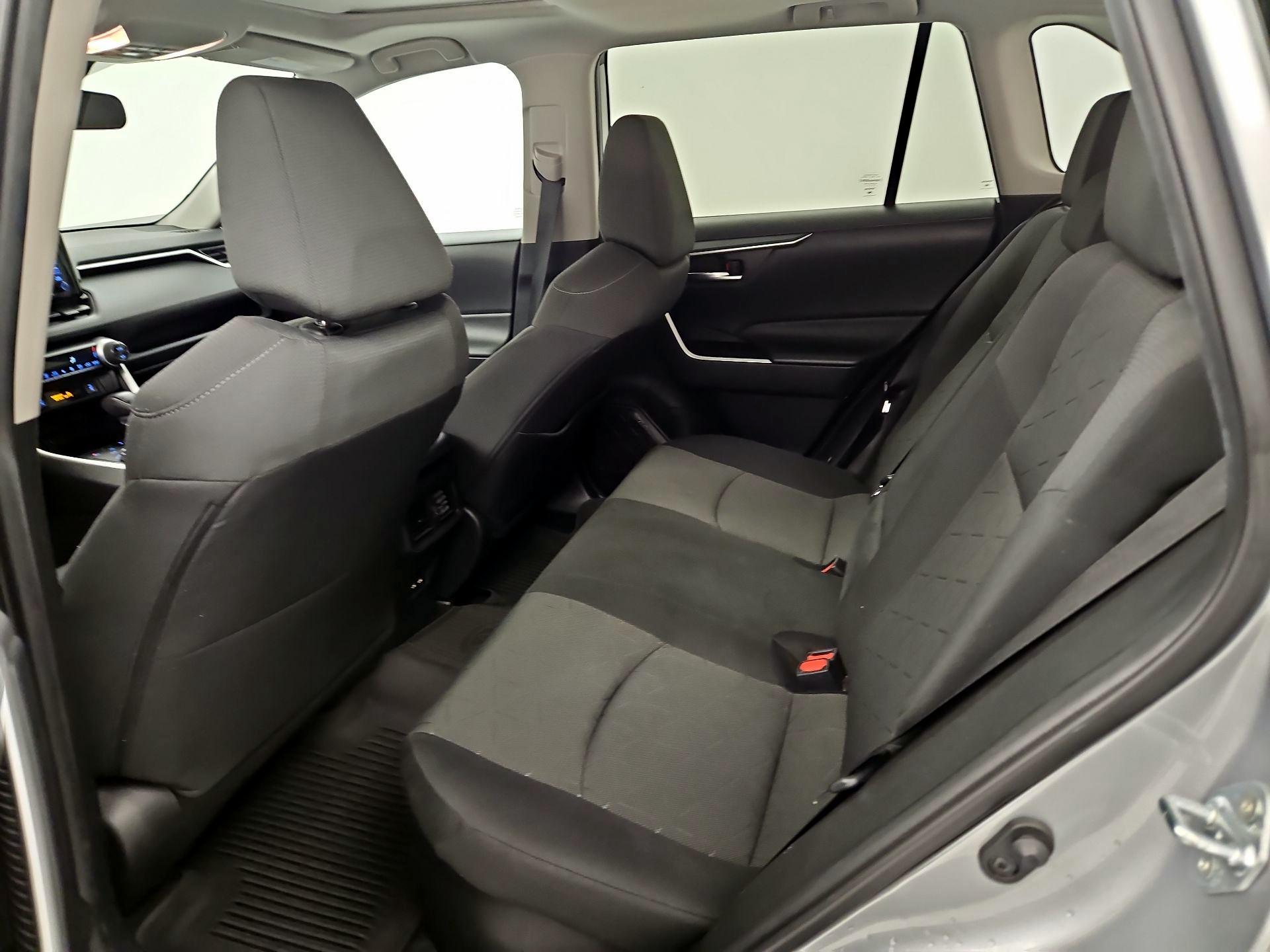 Thumbnail: 2021 Toyota RAV4 - 20