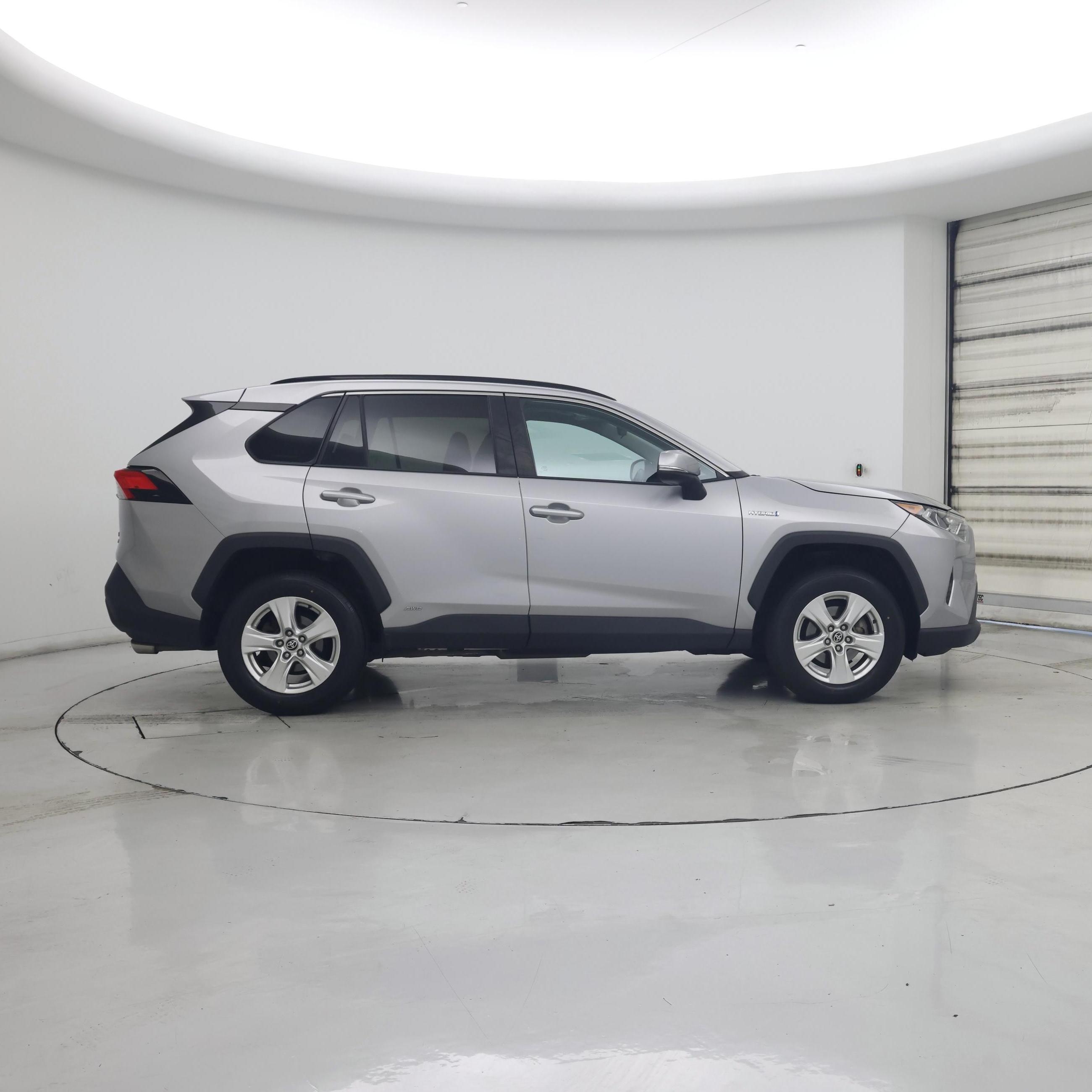 Thumbnail: 2021 Toyota RAV4 - 7