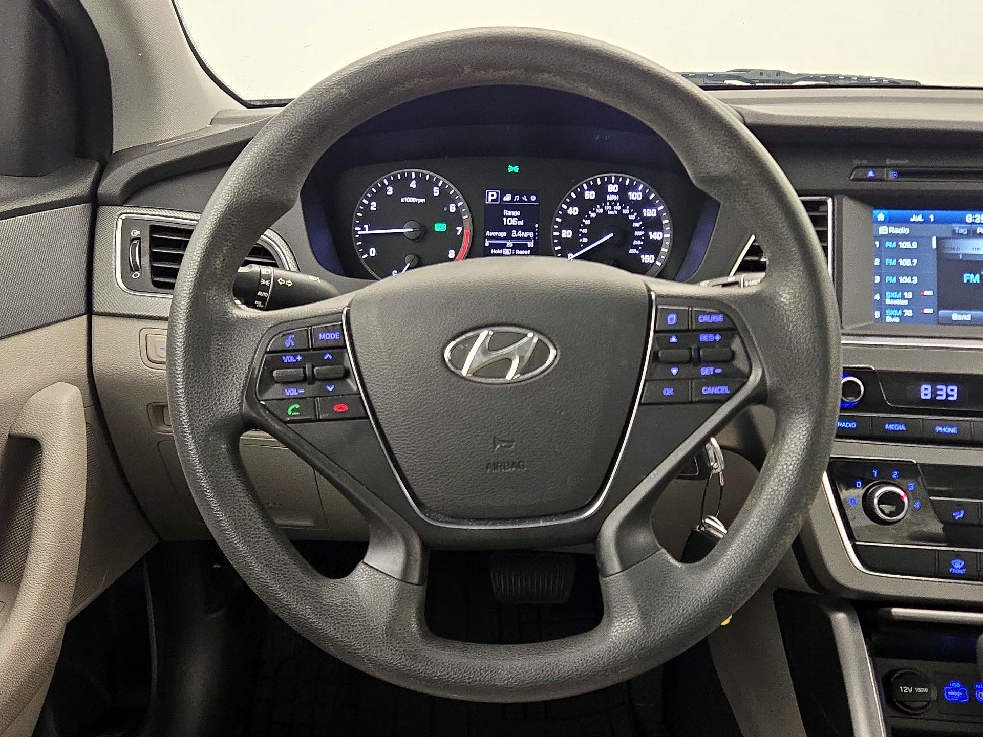 Thumbnail: 2017 Hyundai Sonata - 10